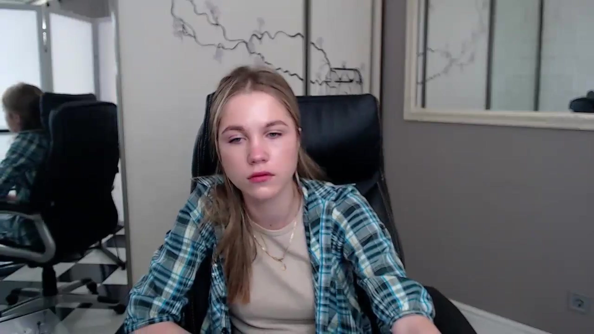 Gallery image thumbnail from Kate_Lewiss's myfreecams stream on, 05/28/2024, 07:20 image 18 of 20