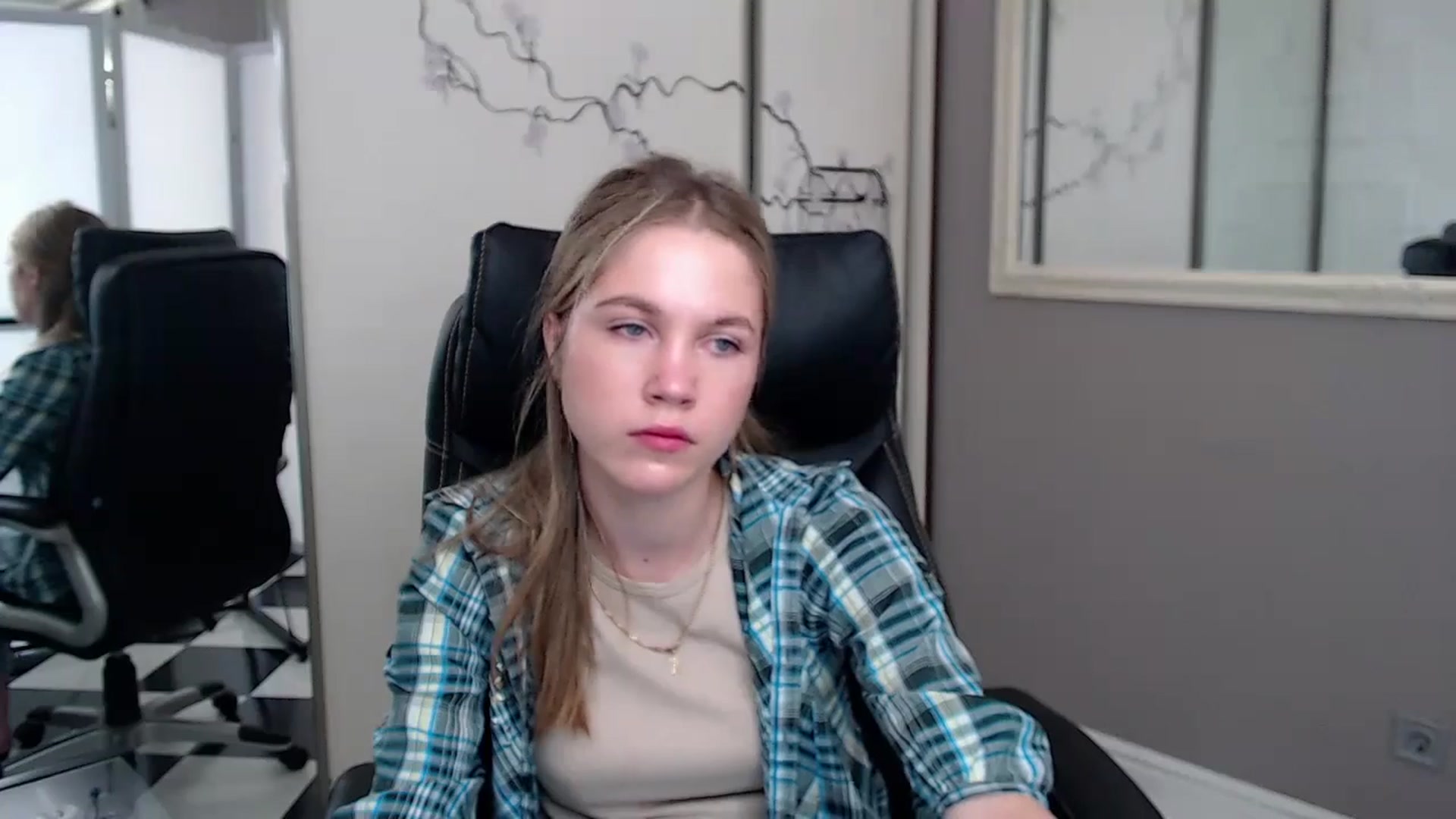 Gallery image thumbnail from Kate_Lewiss's myfreecams stream on, 05/28/2024, 07:20 image 15 of 20