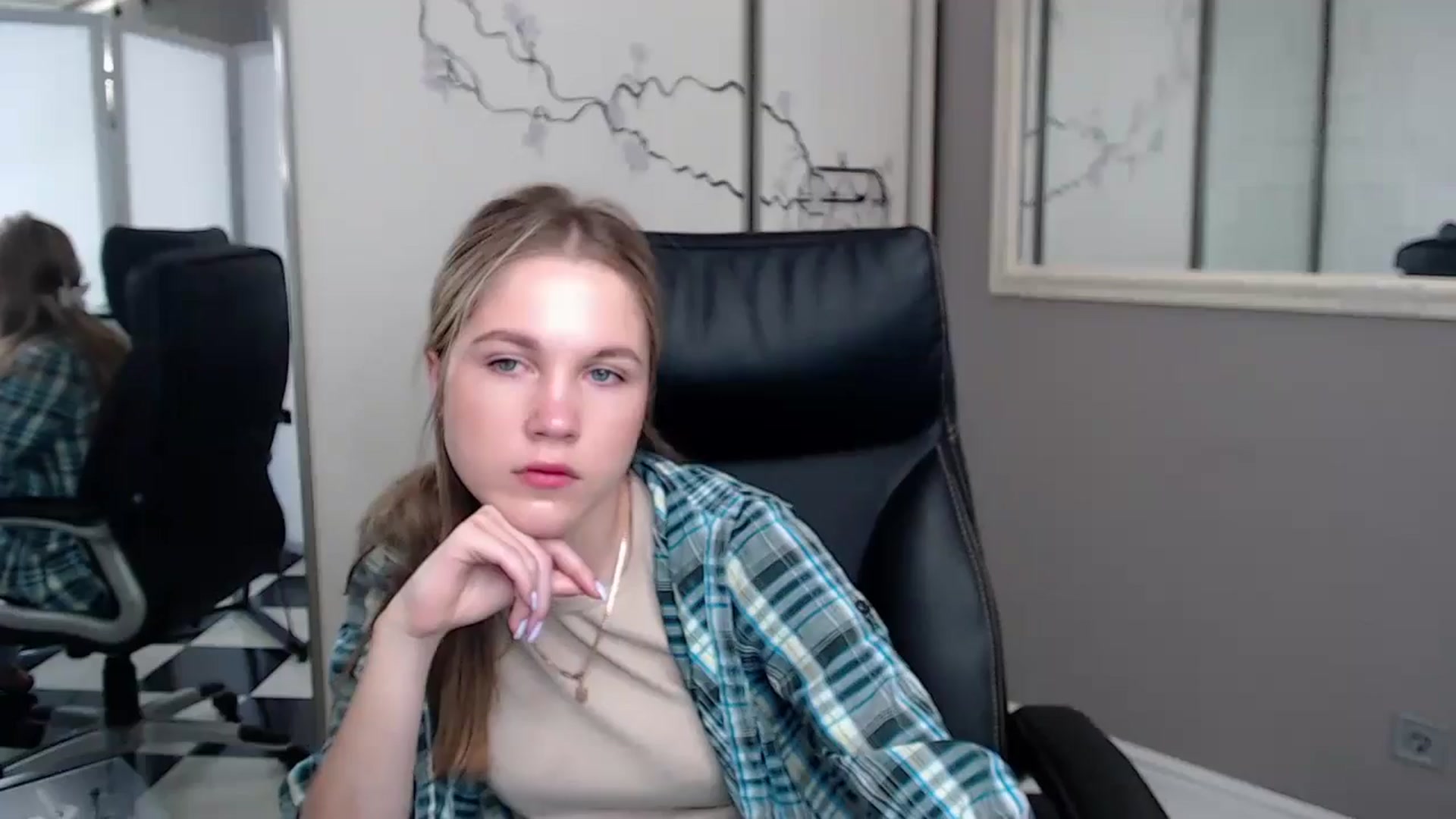 Gallery image thumbnail from Kate_Lewiss's myfreecams stream on, 05/28/2024, 07:20 image 3 of 20