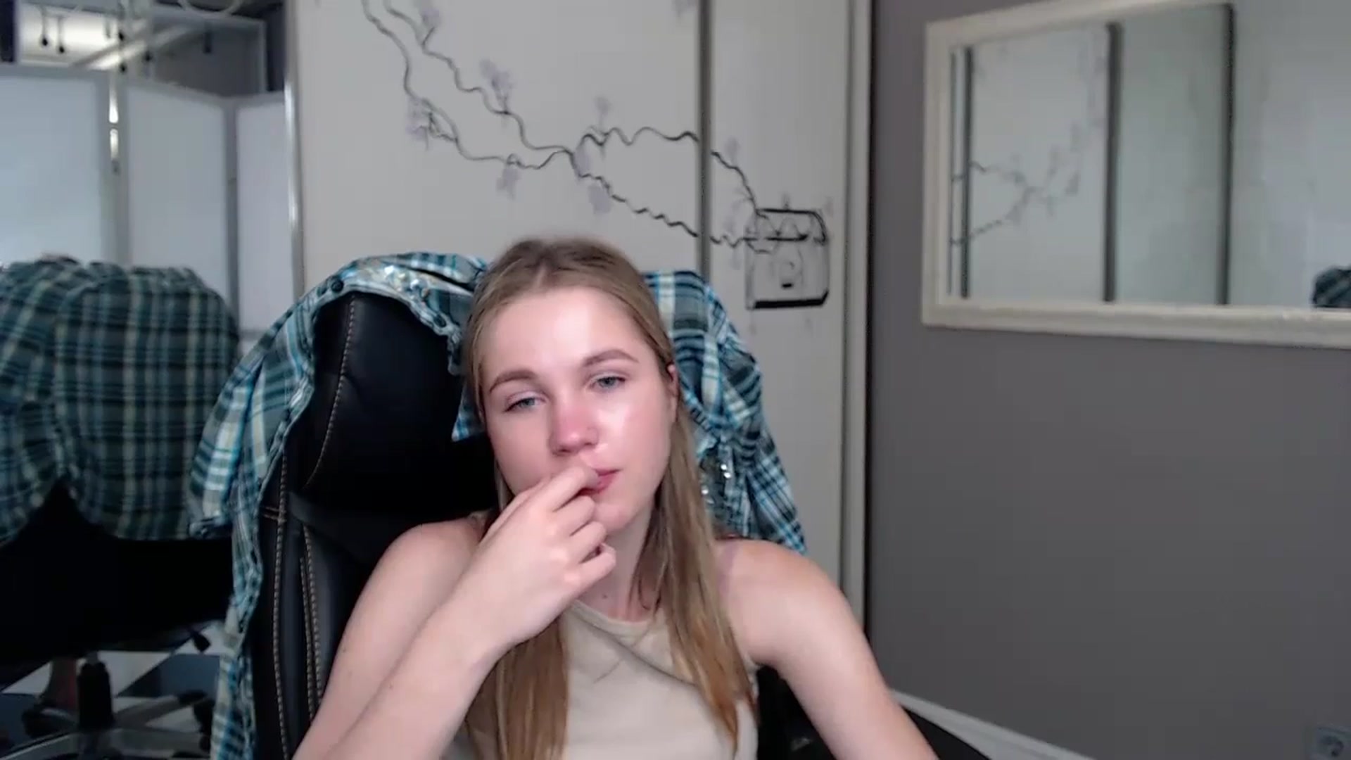 Gallery image thumbnail from Kate_Lewiss's myfreecams stream on, 05/28/2024, 11:04 image 9 of 20