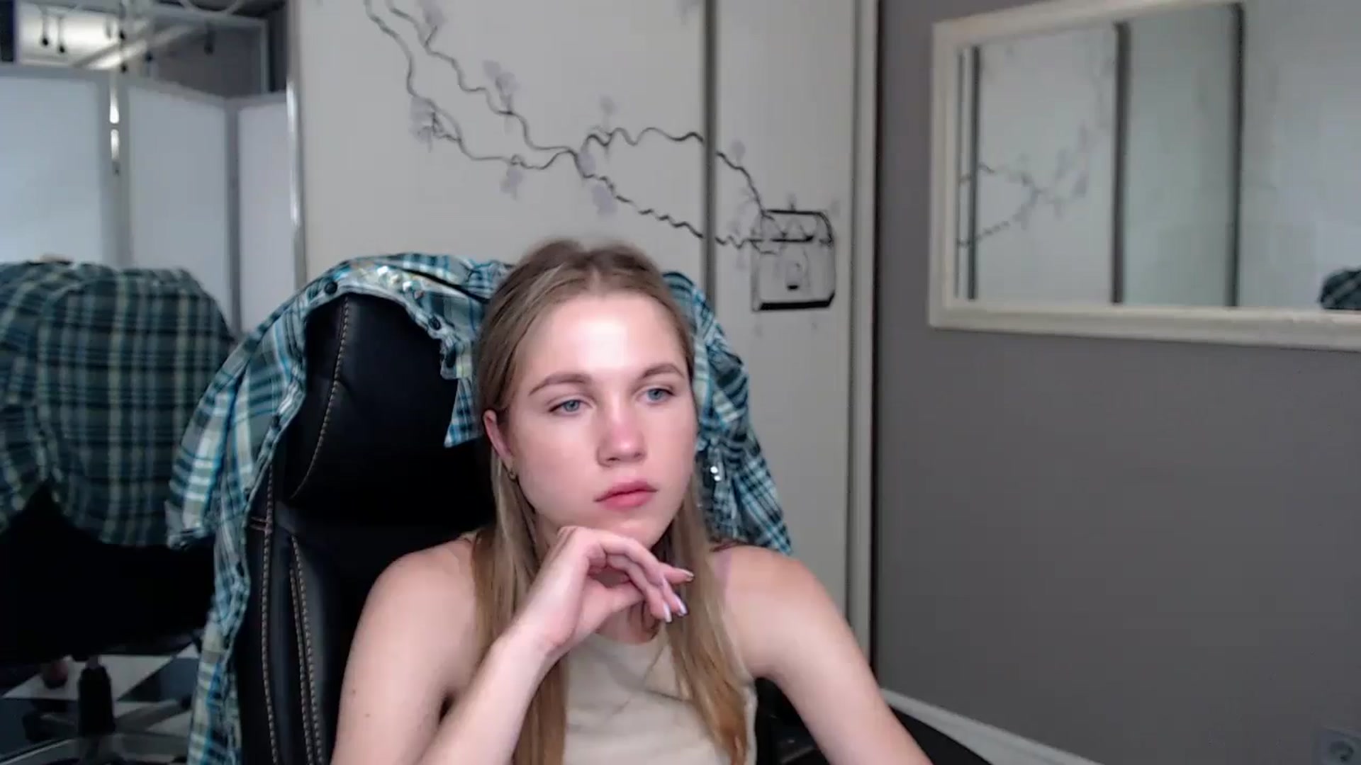 Gallery image thumbnail from Kate_Lewiss's myfreecams stream on, 05/28/2024, 11:04 image 10 of 20