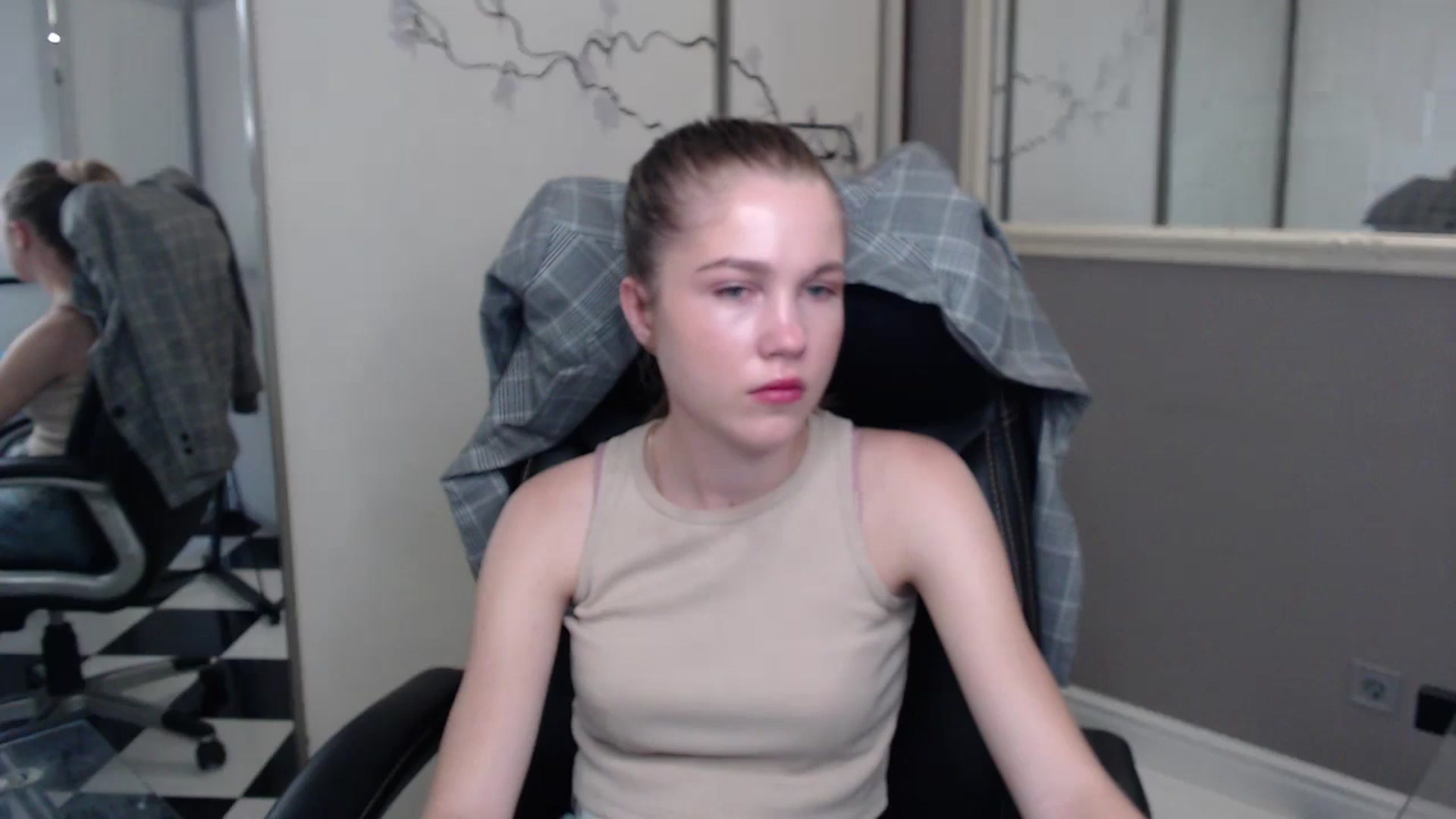 Gallery image thumbnail from Kate_Lewiss's myfreecams stream on, 05/29/2024, 06:16 image 8 of 20