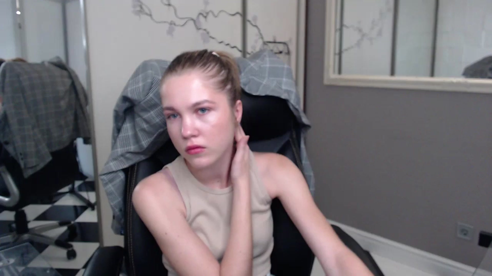 Gallery image thumbnail from Kate_Lewiss's myfreecams stream on, 05/29/2024, 06:16 image 18 of 20