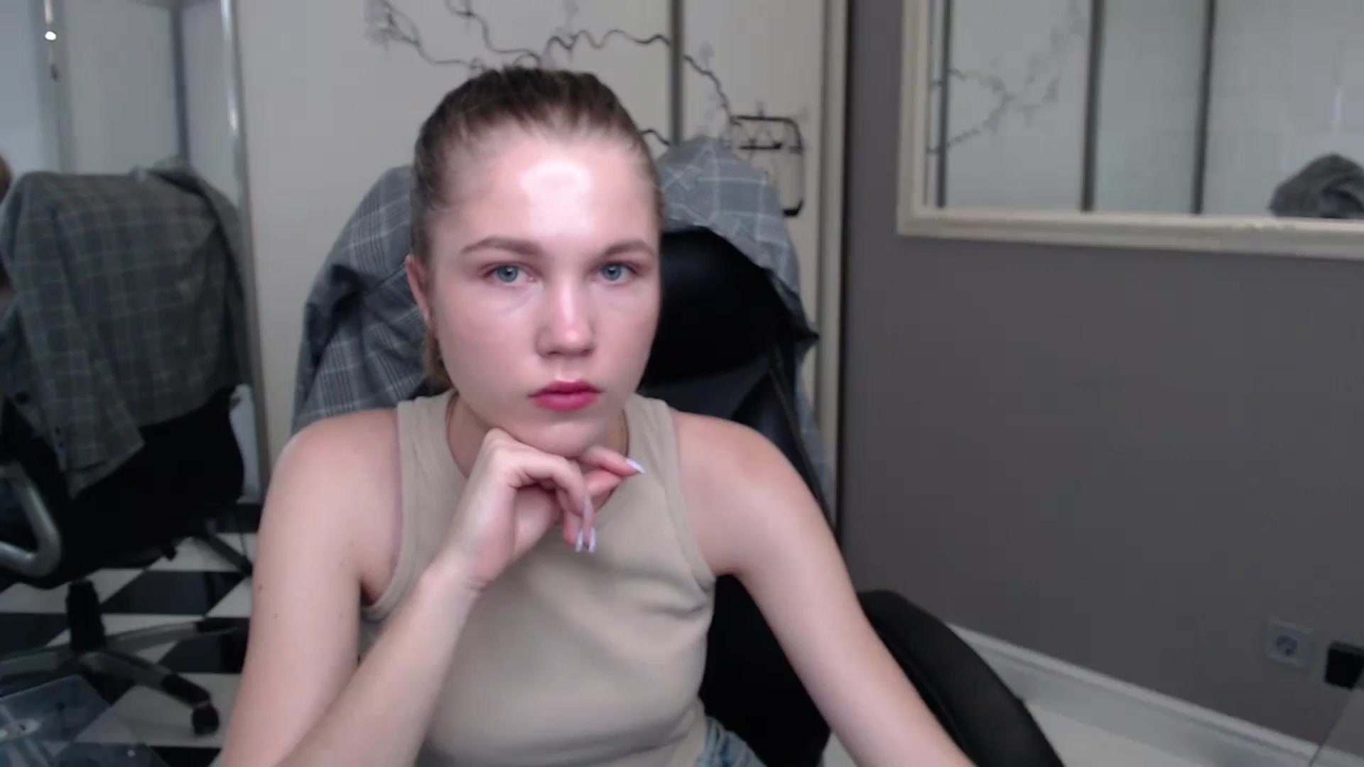 Gallery image thumbnail from Kate_Lewiss's myfreecams stream on, 05/29/2024, 06:16 image 3 of 20