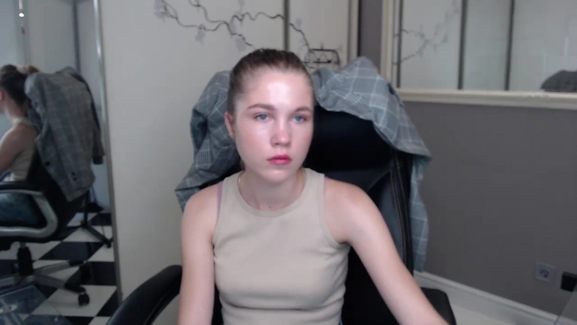 Gallery image thumbnail from Kate_Lewiss's myfreecams stream on, 05/29/2024, 06:16 image 13 of 20