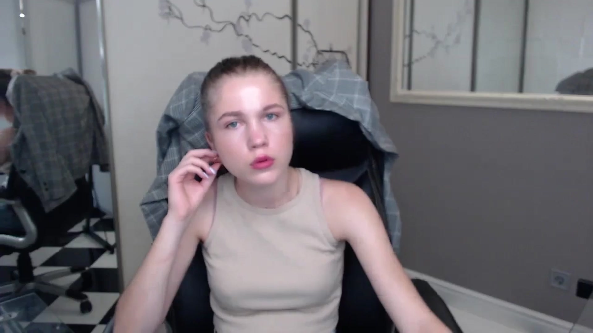 Gallery image thumbnail from Kate_Lewiss's myfreecams stream on, 05/29/2024, 06:16 image 9 of 20