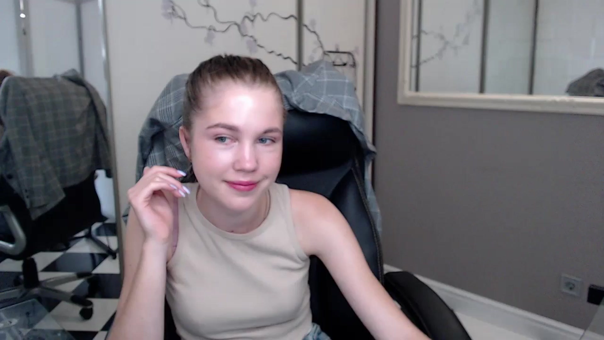 Gallery image thumbnail from Kate_Lewiss's myfreecams stream on, 05/29/2024, 06:16 image 20 of 20
