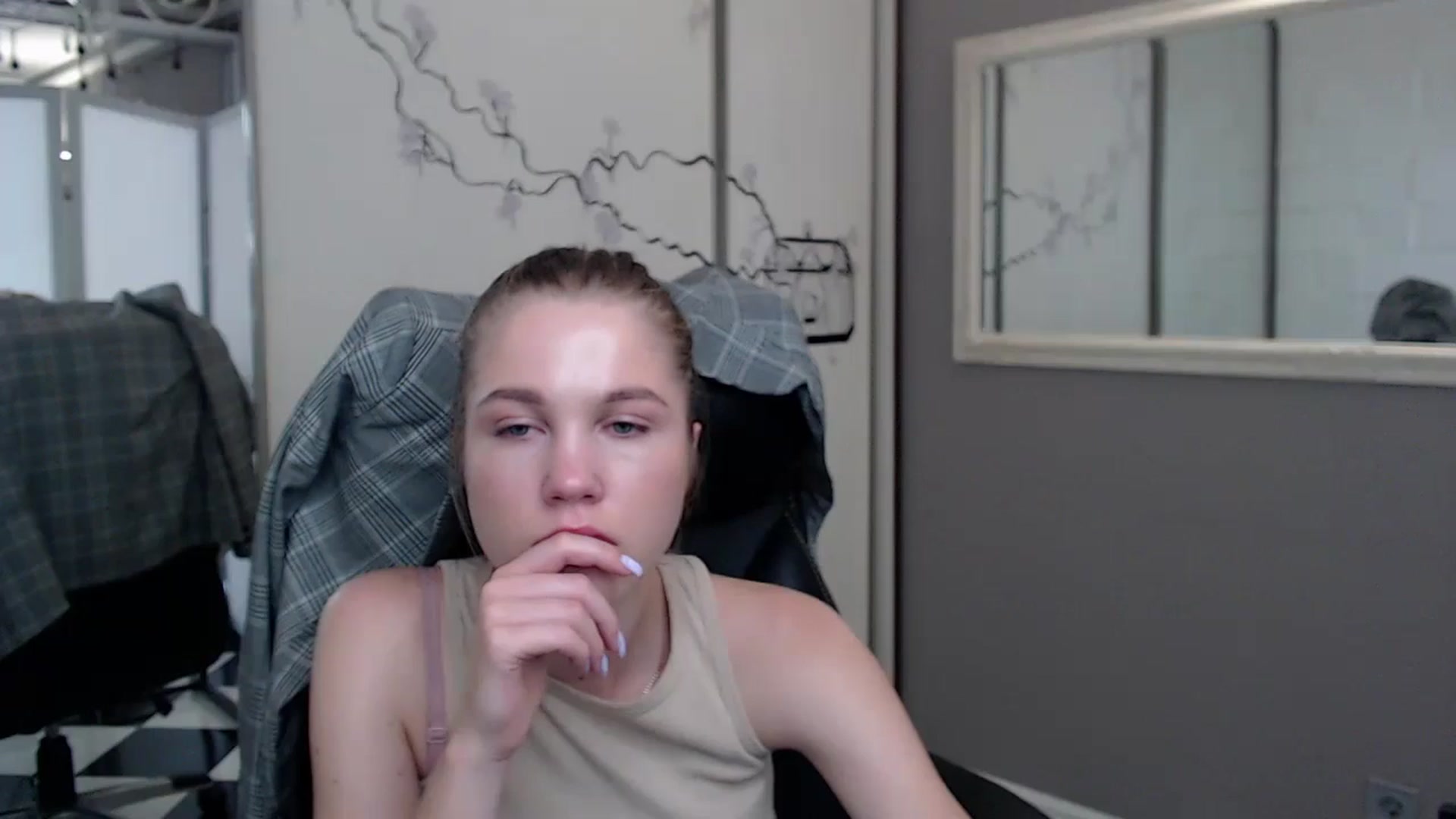 Gallery image thumbnail from Kate_Lewiss's myfreecams stream on, 05/29/2024, 09:49 image 12 of 20
