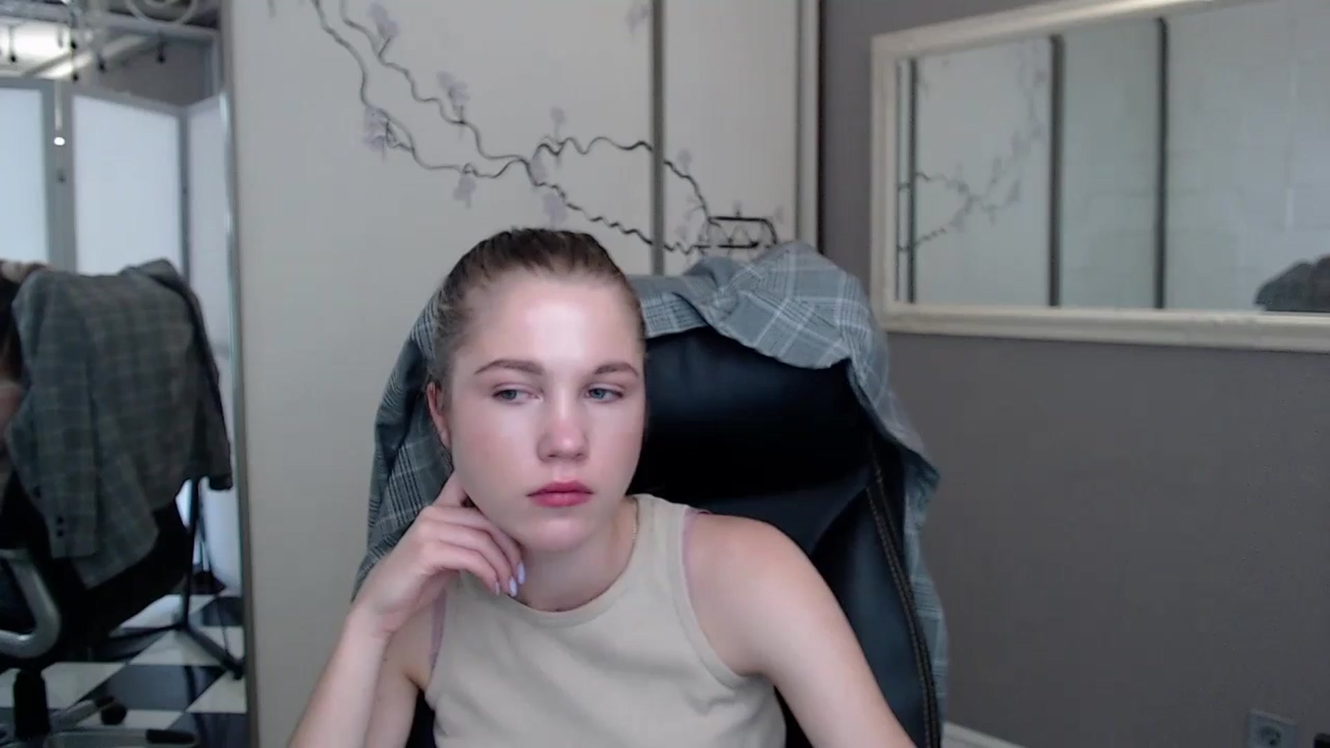 Gallery image thumbnail from Kate_Lewiss's myfreecams stream on, 05/29/2024, 09:49 image 1 of 20