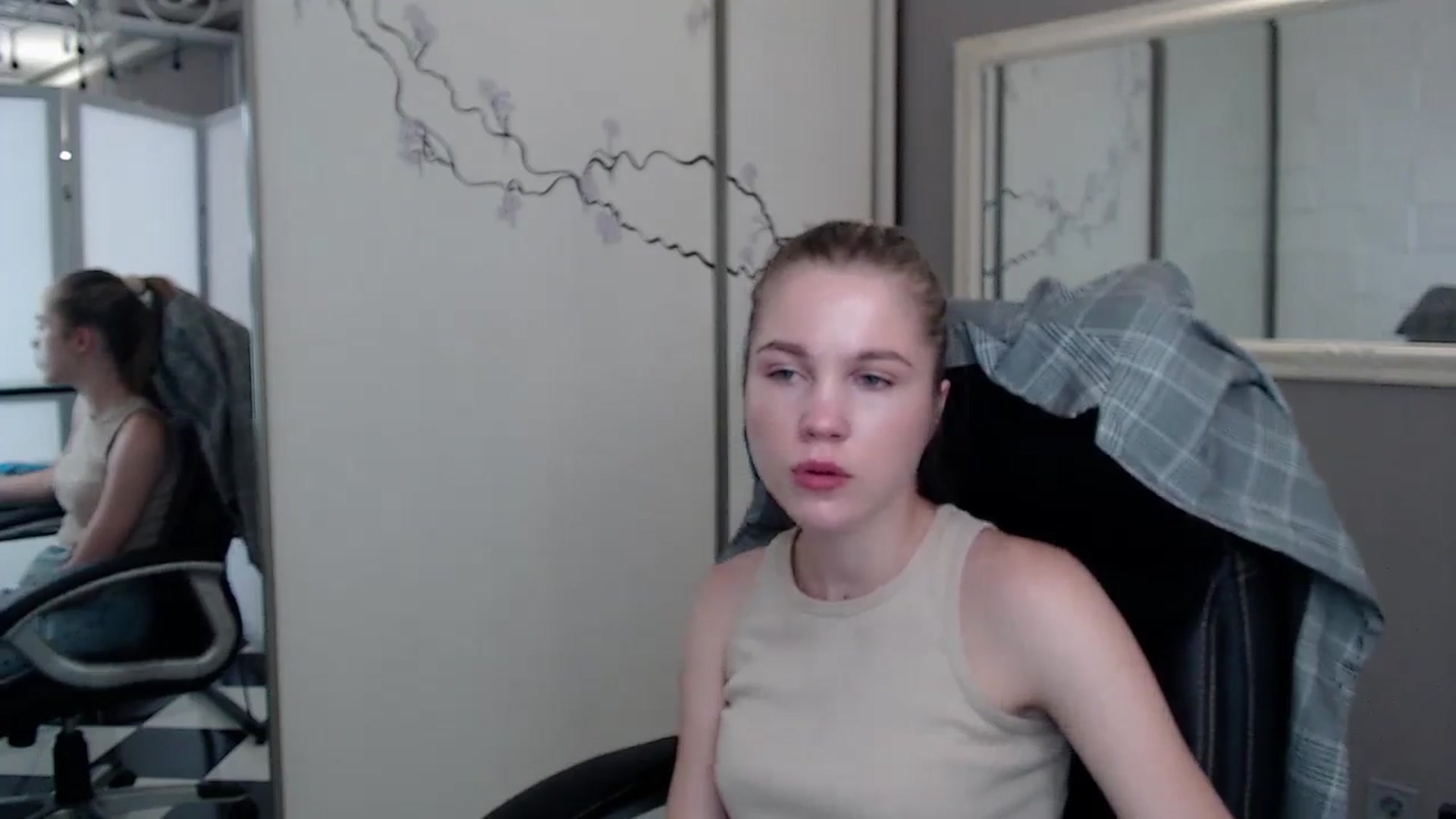 Gallery image thumbnail from Kate_Lewiss's myfreecams stream on, 05/29/2024, 09:49 image 5 of 20