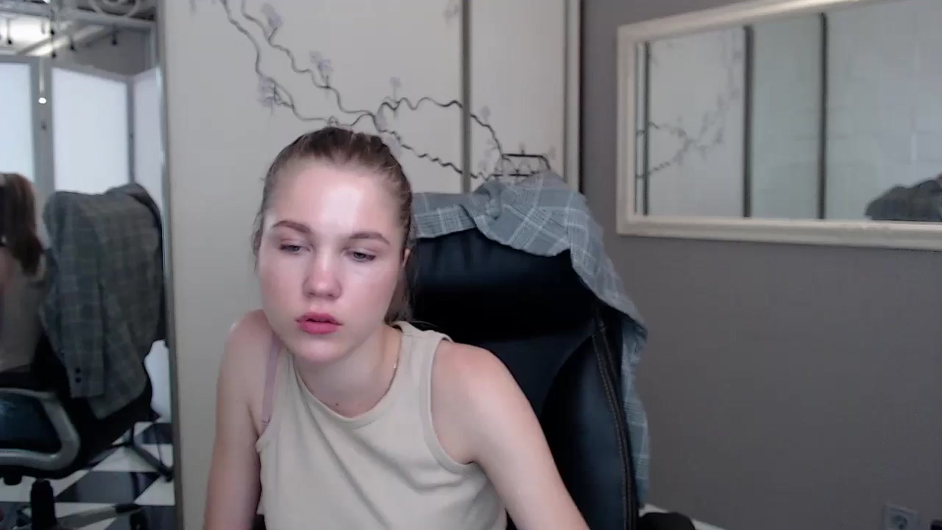 Gallery image thumbnail from Kate_Lewiss's myfreecams stream on, 05/29/2024, 09:49 image 10 of 20
