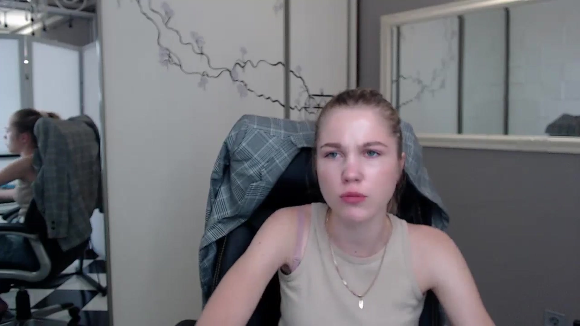 Gallery image thumbnail from Kate_Lewiss's myfreecams stream on, 05/29/2024, 09:49 image 17 of 20