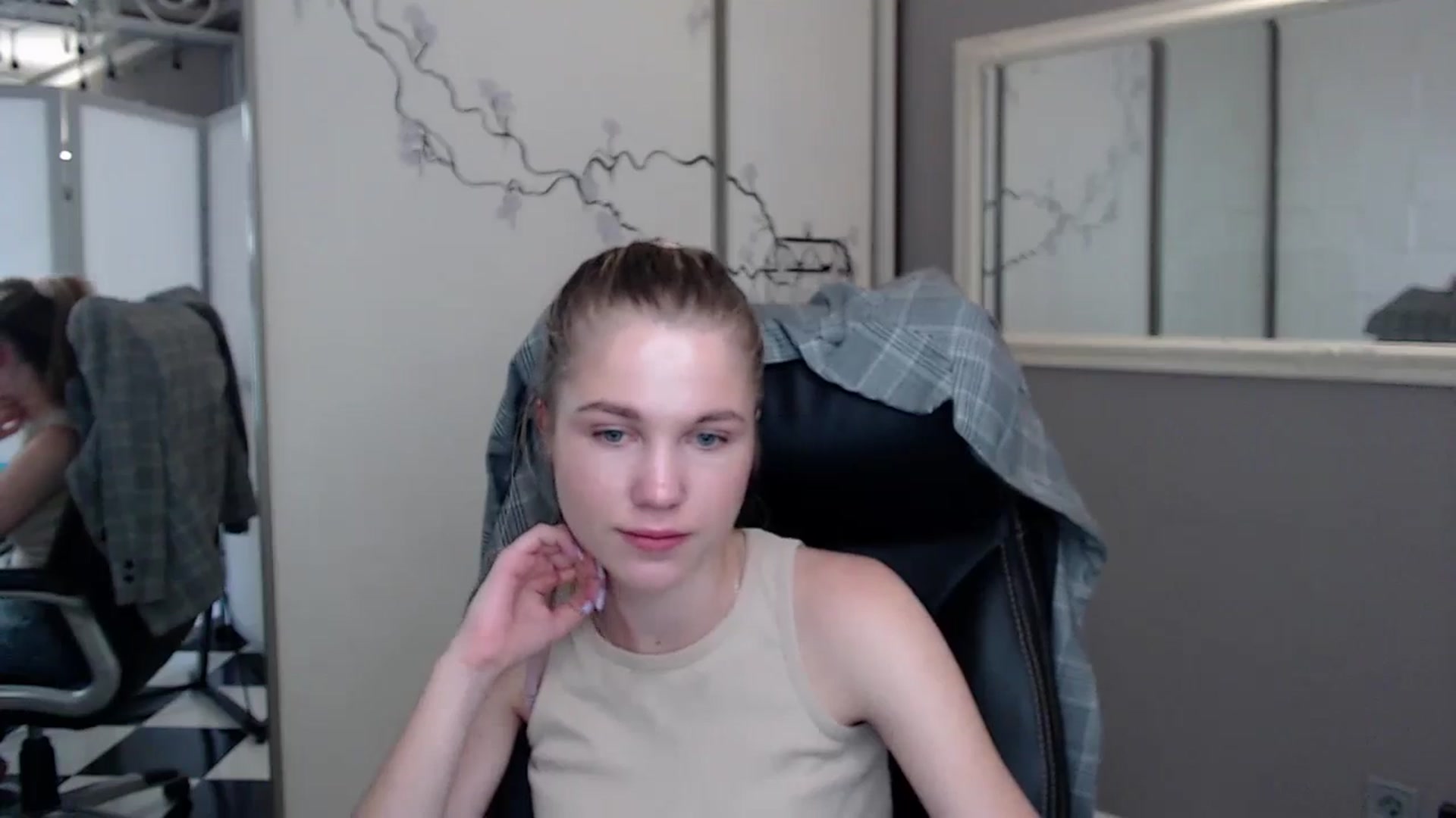 Gallery image thumbnail from Kate_Lewiss's myfreecams stream on, 05/29/2024, 09:49 image 15 of 20