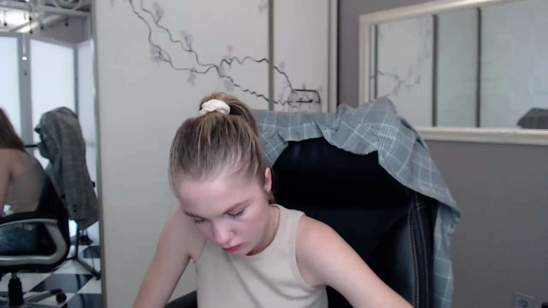 Gallery image thumbnail from Kate_Lewiss's myfreecams stream on, 05/29/2024, 09:49 image 2 of 20