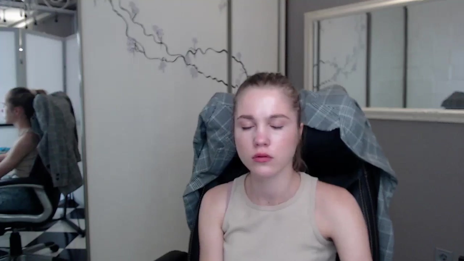 Gallery image thumbnail from Kate_Lewiss's myfreecams stream on, 05/29/2024, 09:49 image 7 of 20