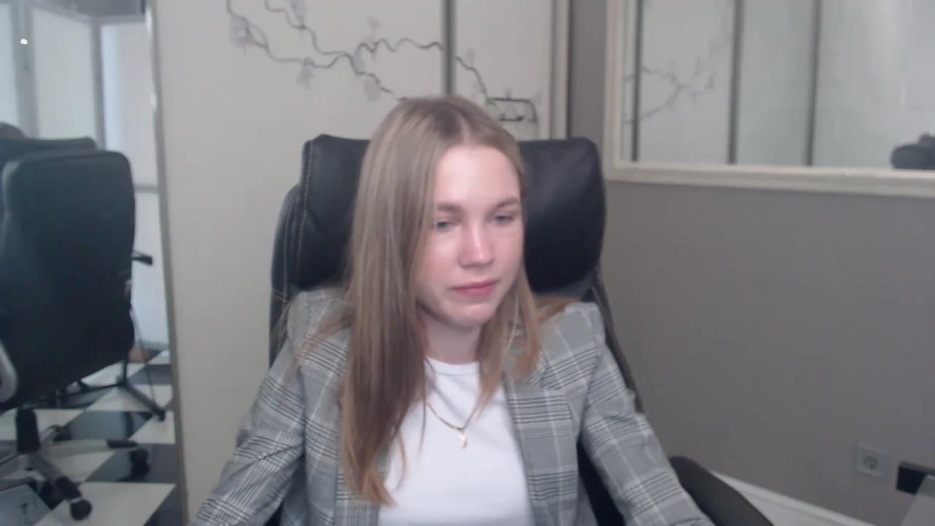 Gallery image thumbnail from Kate_Lewiss's myfreecams stream on, 05/30/2024, 06:00 image 15 of 20