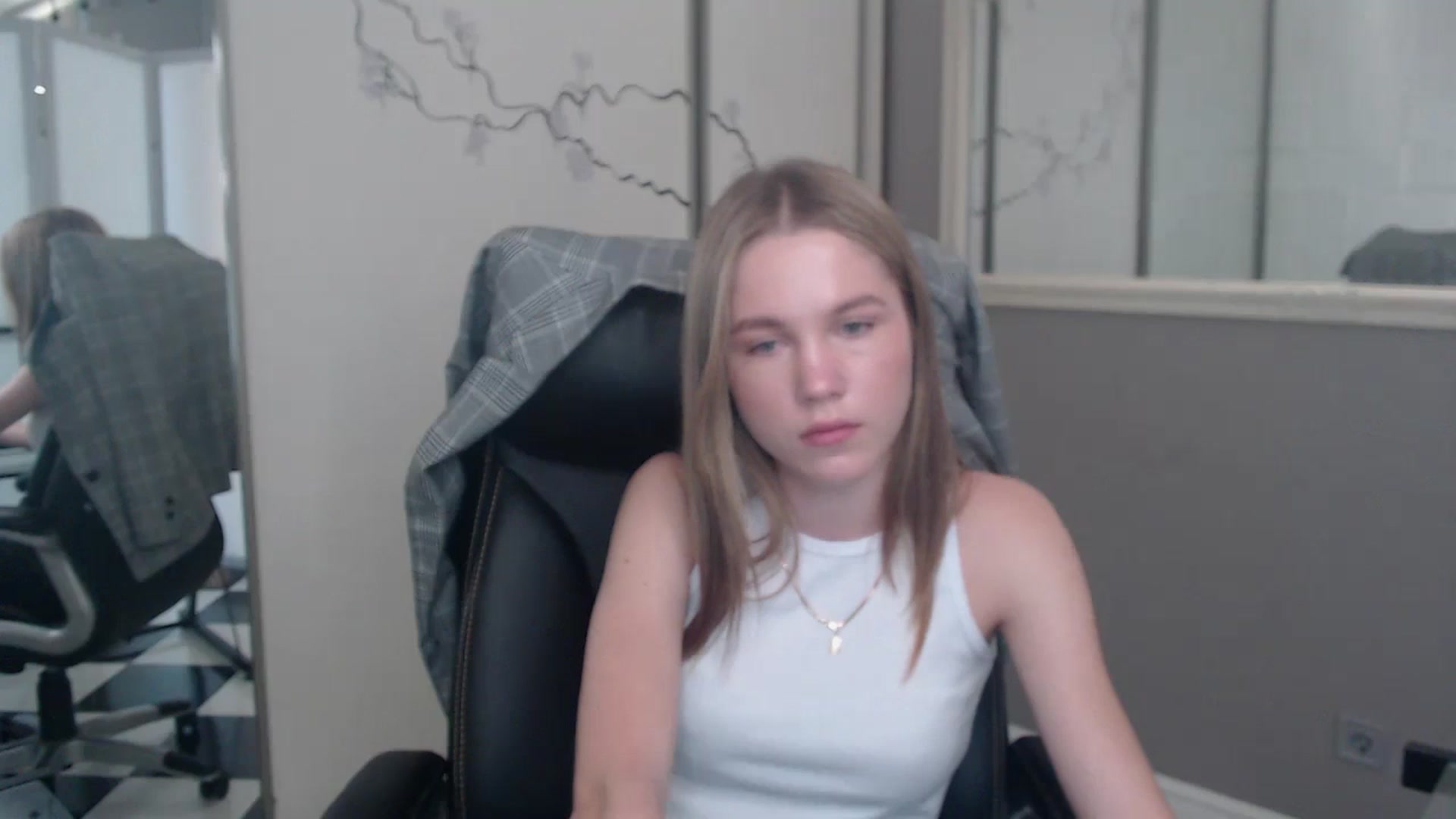 Gallery image thumbnail from Kate_Lewiss's myfreecams stream on, 05/30/2024, 07:28 image 13 of 20