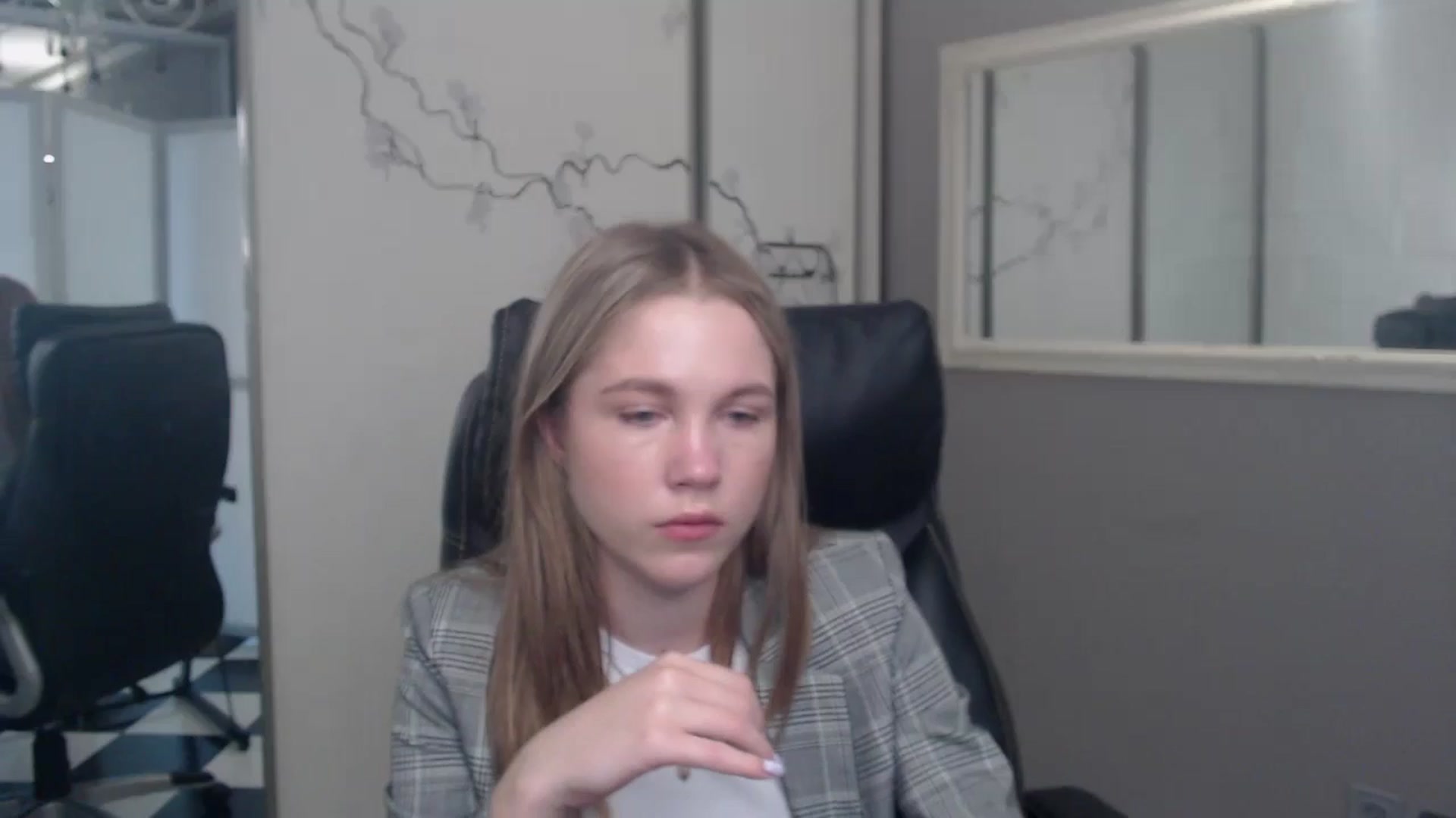 Gallery image thumbnail from Kate_Lewiss's myfreecams stream on, 05/30/2024, 07:28 image 1 of 20