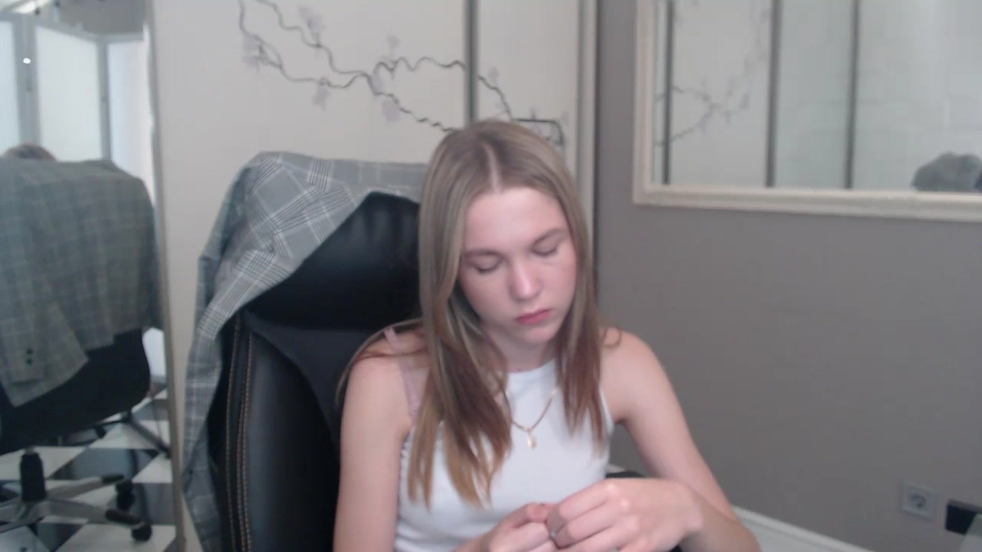 Gallery image thumbnail from Kate_Lewiss's myfreecams stream on, 05/30/2024, 07:28 image 16 of 20