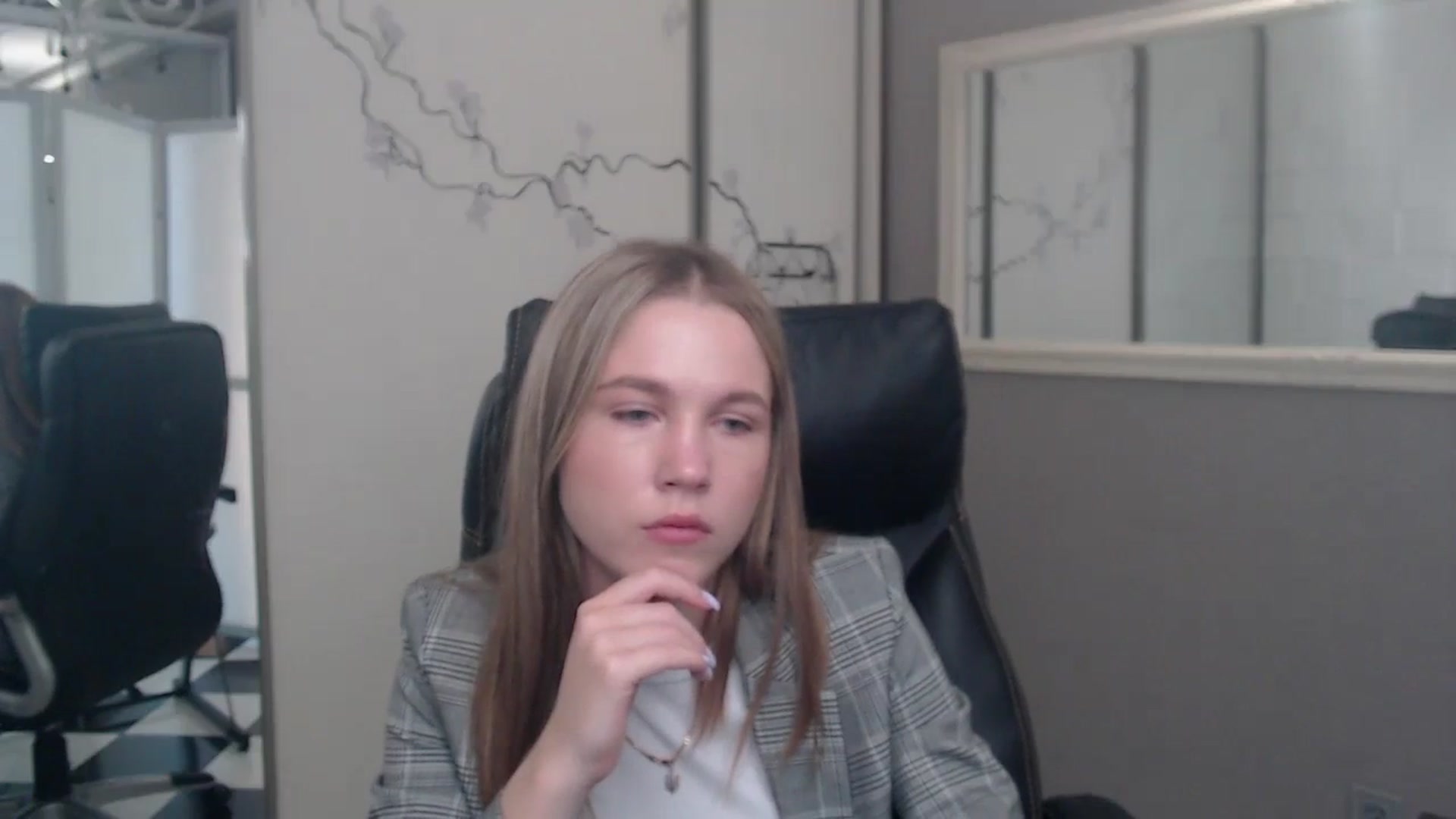 Gallery image thumbnail from Kate_Lewiss's myfreecams stream on, 05/30/2024, 07:28 image 2 of 20