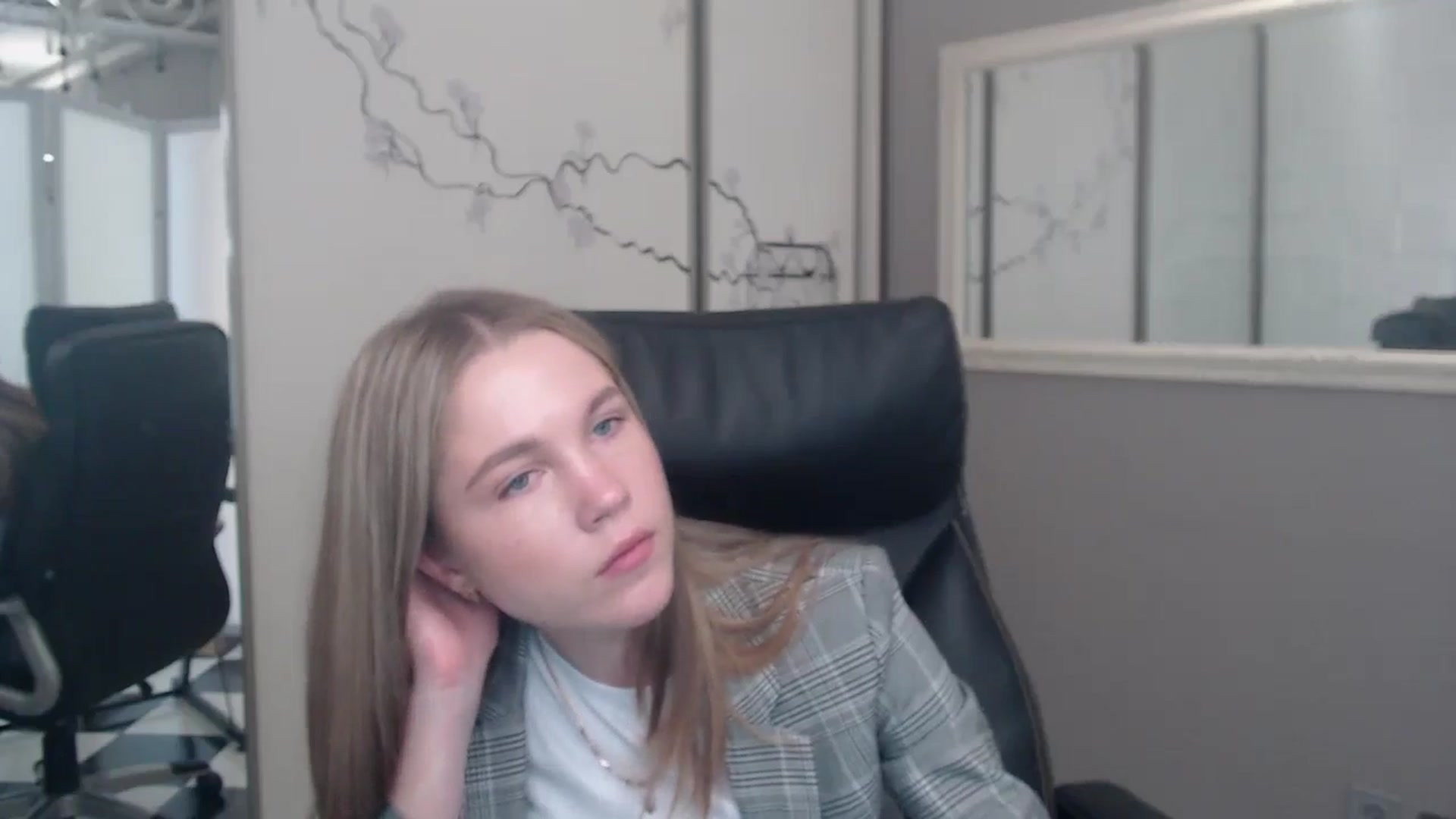 Gallery image thumbnail from Kate_Lewiss's myfreecams stream on, 05/30/2024, 07:28 image 8 of 20