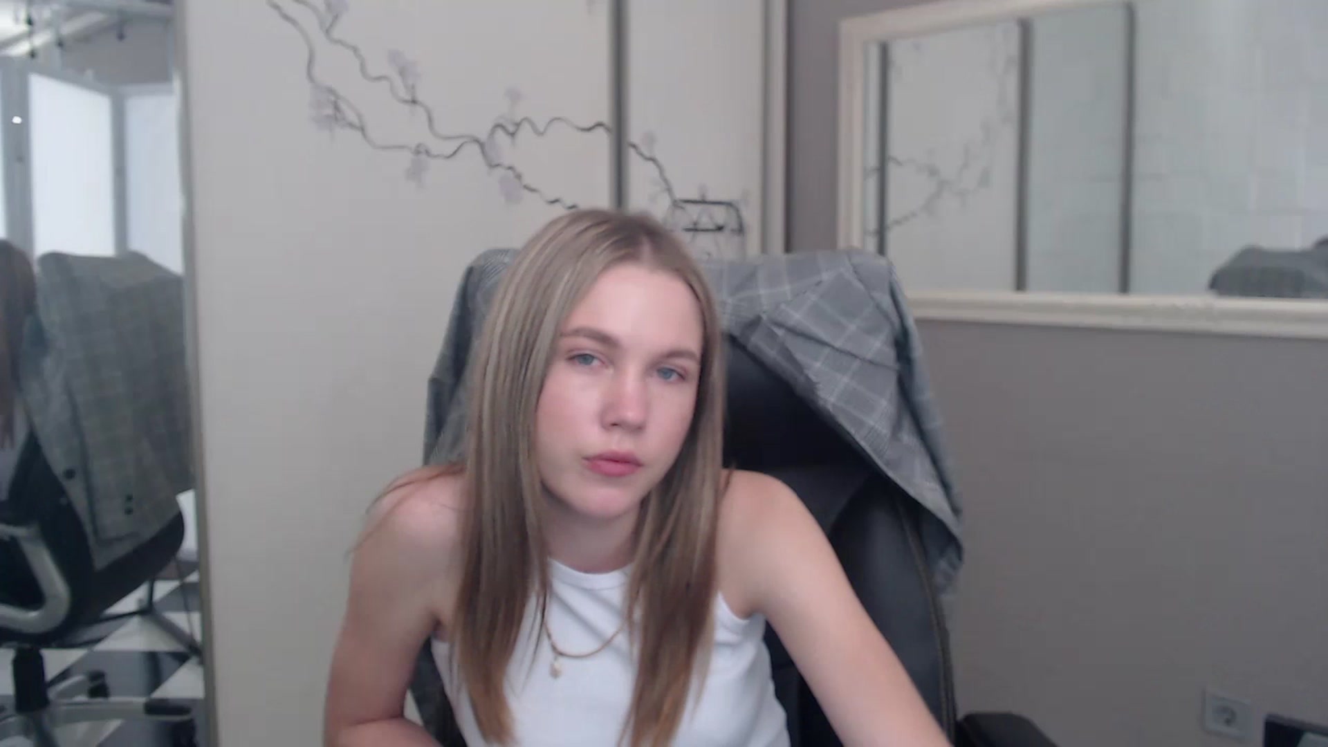 Gallery image thumbnail from Kate_Lewiss's myfreecams stream on, 05/30/2024, 11:04 image 3 of 20