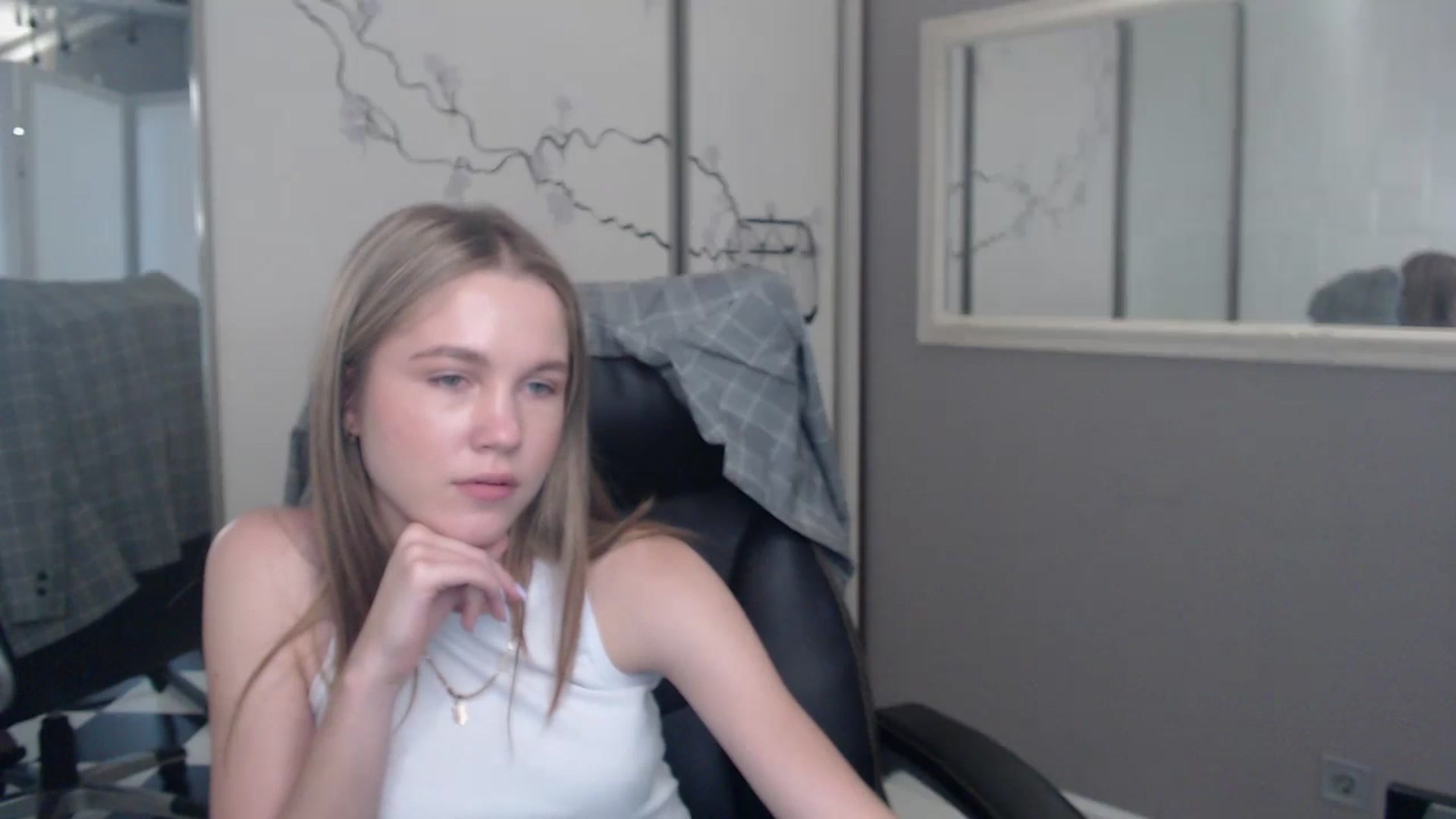 Gallery image thumbnail from Kate_Lewiss's myfreecams stream on, 05/30/2024, 11:04 image 18 of 20