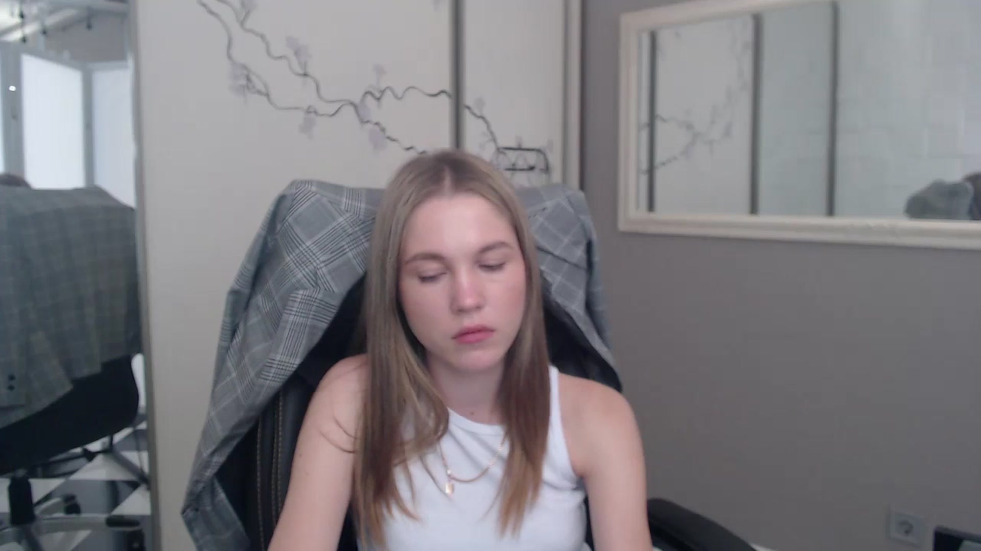 Gallery image thumbnail from Kate_Lewiss's myfreecams stream on, 05/30/2024, 11:04 image 5 of 20