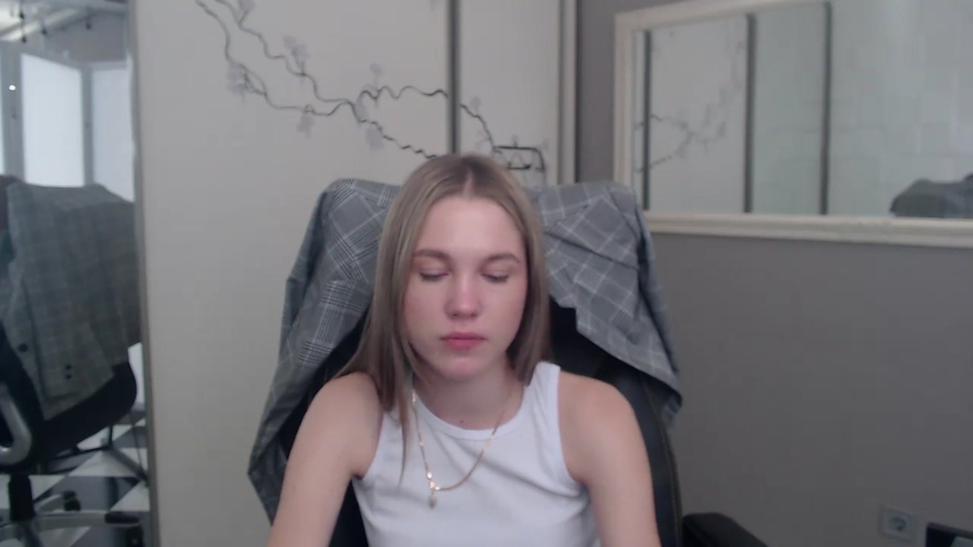 Gallery image thumbnail from Kate_Lewiss's myfreecams stream on, 05/30/2024, 11:04 image 7 of 20