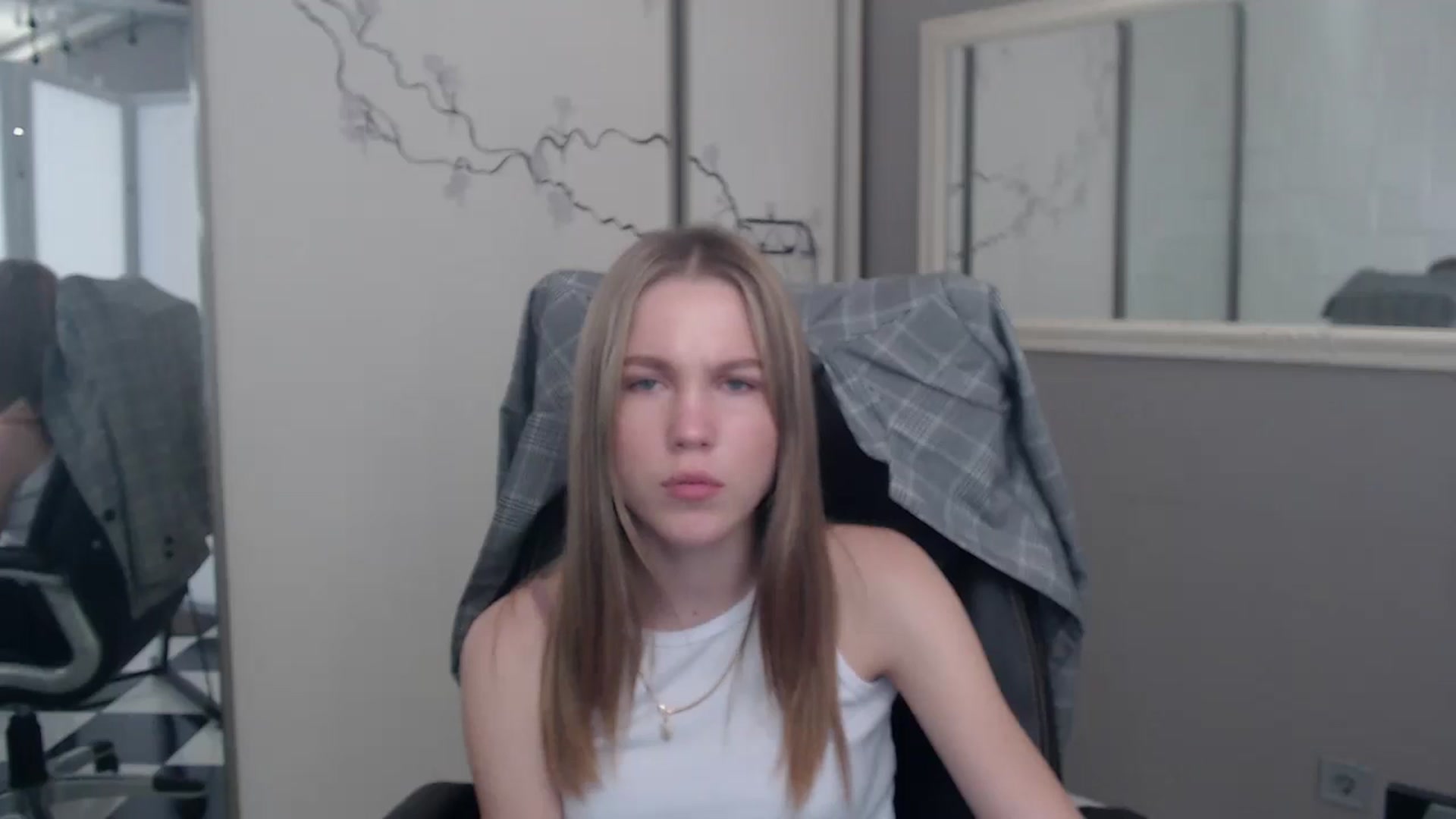 Gallery image thumbnail from Kate_Lewiss's myfreecams stream on, 05/30/2024, 11:04 image 10 of 20