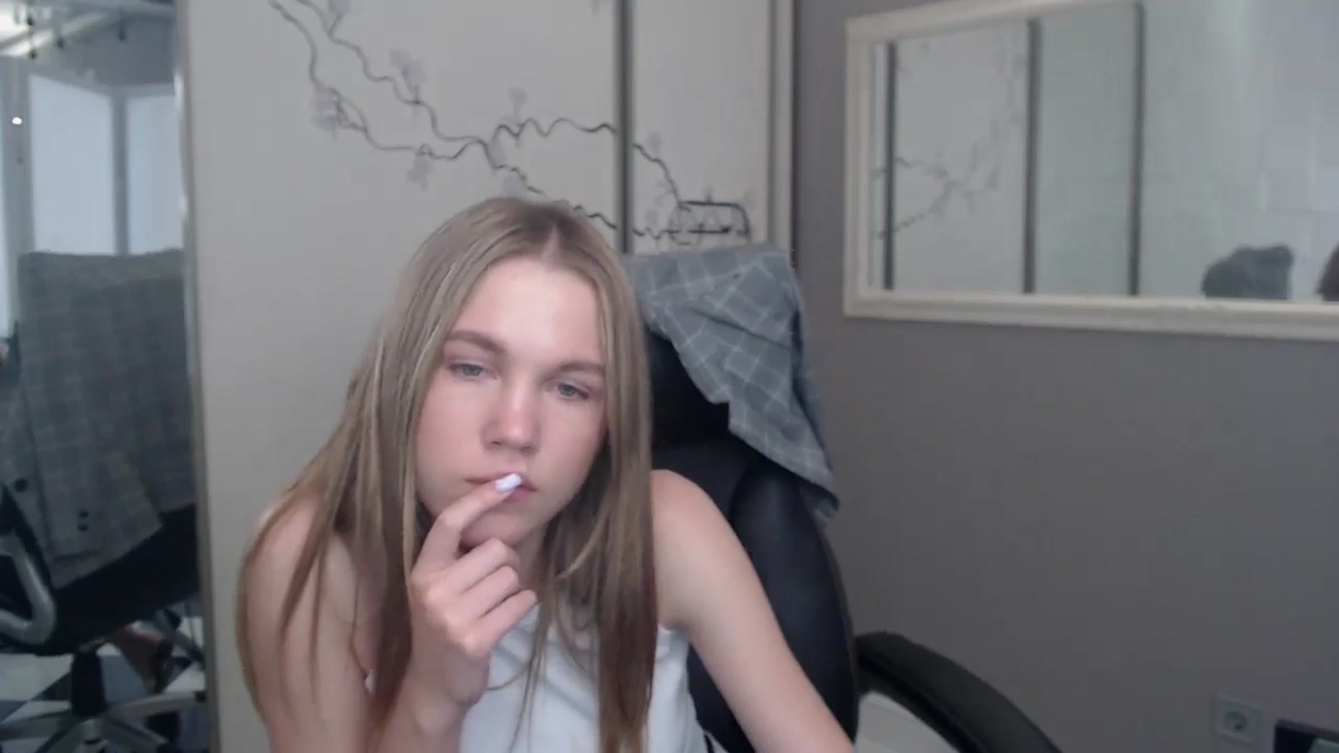 Gallery image thumbnail from Kate_Lewiss's myfreecams stream on, 05/30/2024, 11:04 image 13 of 20