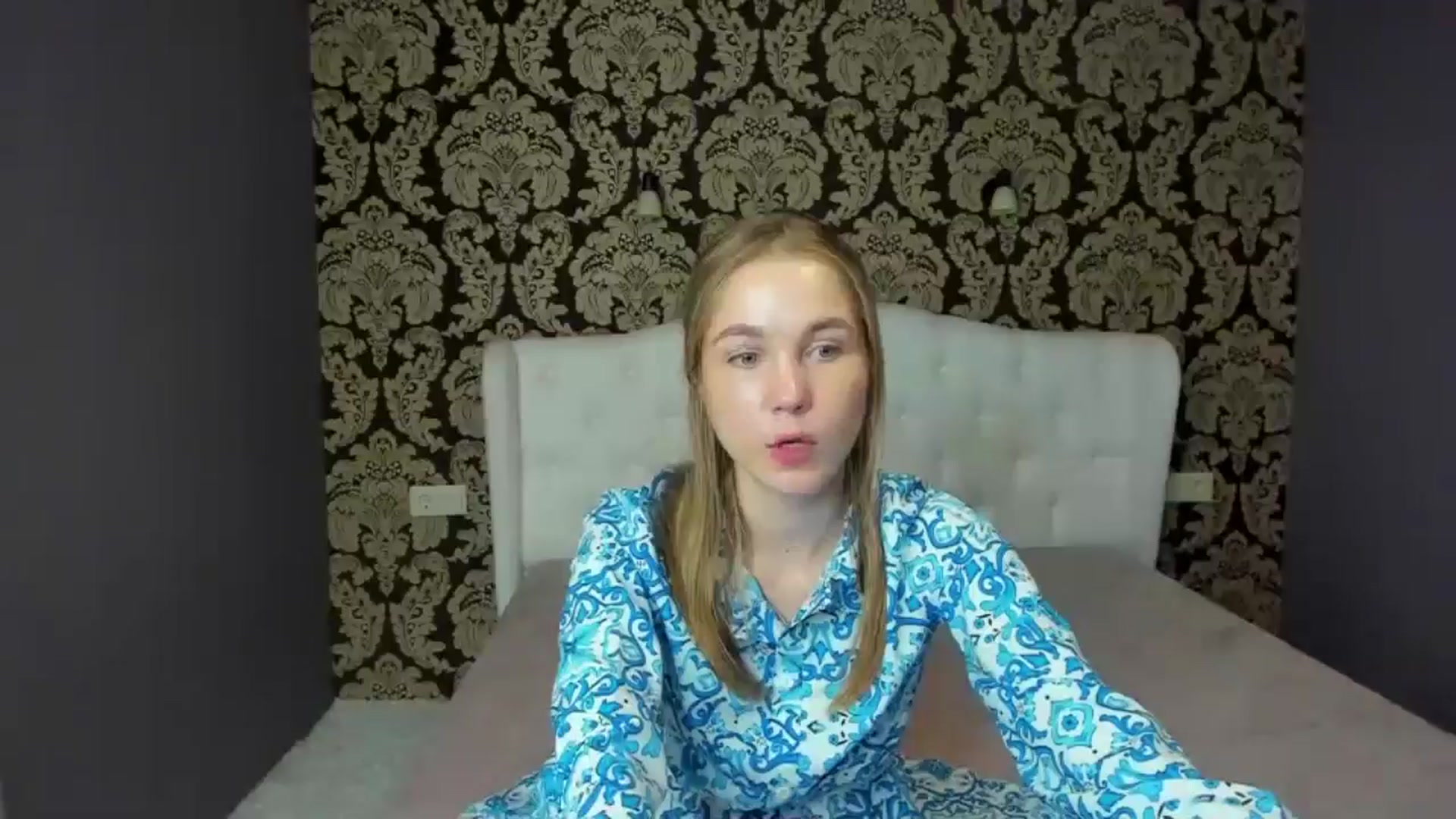 Gallery image thumbnail from Kate_Lewiss's myfreecams stream on, 06/02/2024, 09:34 image 14 of 20