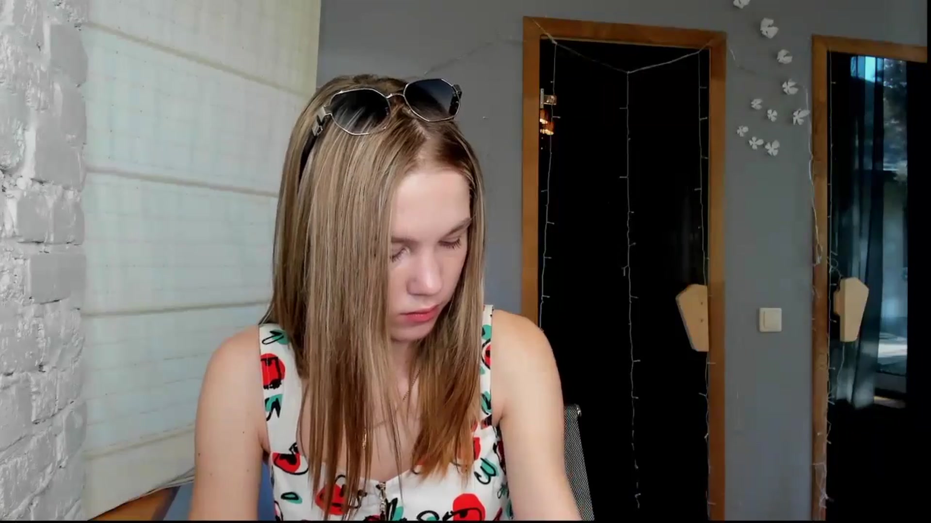 Gallery image thumbnail from Kate_Lewiss's myfreecams stream on, 06/03/2024, 07:12 image 3 of 20