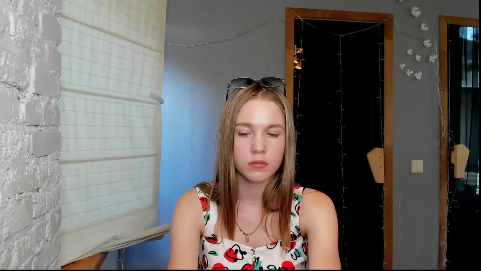 Gallery image thumbnail from Kate_Lewiss's myfreecams stream on, 06/03/2024, 07:12 image 15 of 20