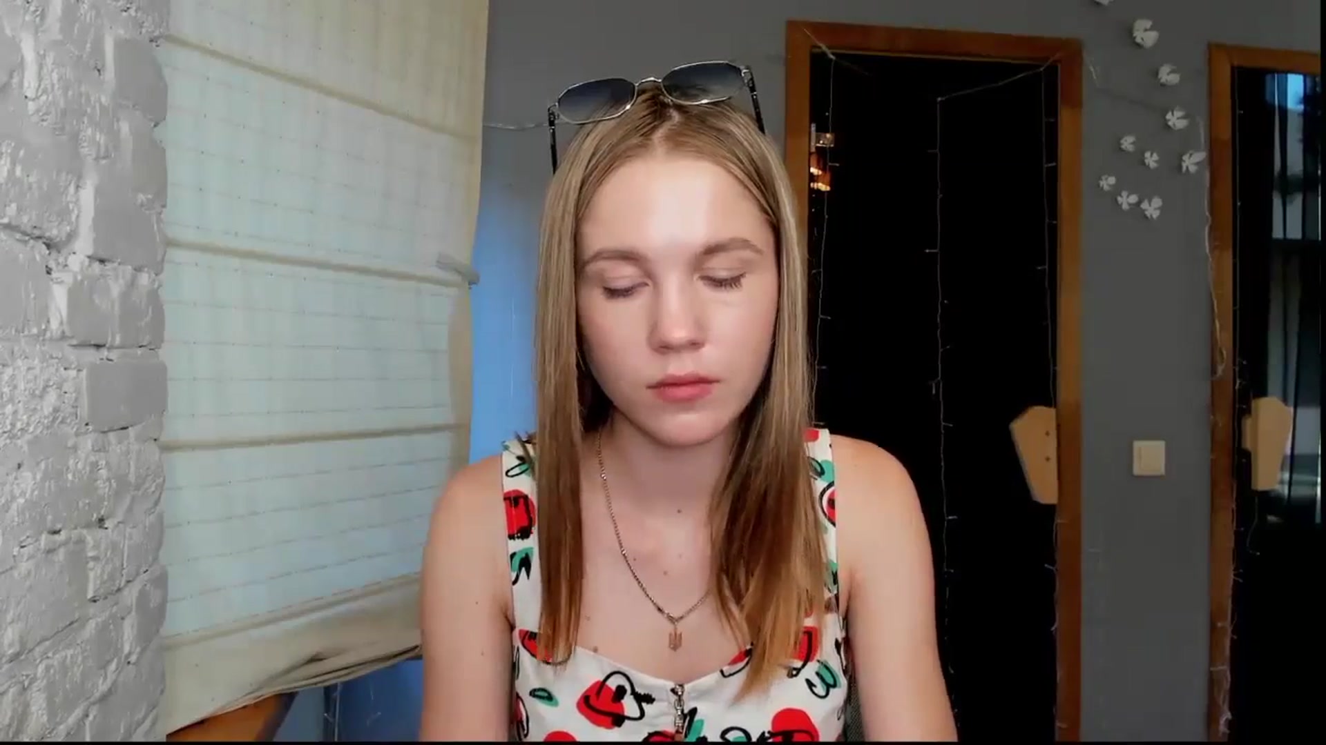 Gallery image thumbnail from Kate_Lewiss's myfreecams stream on, 06/03/2024, 09:20 image 8 of 20