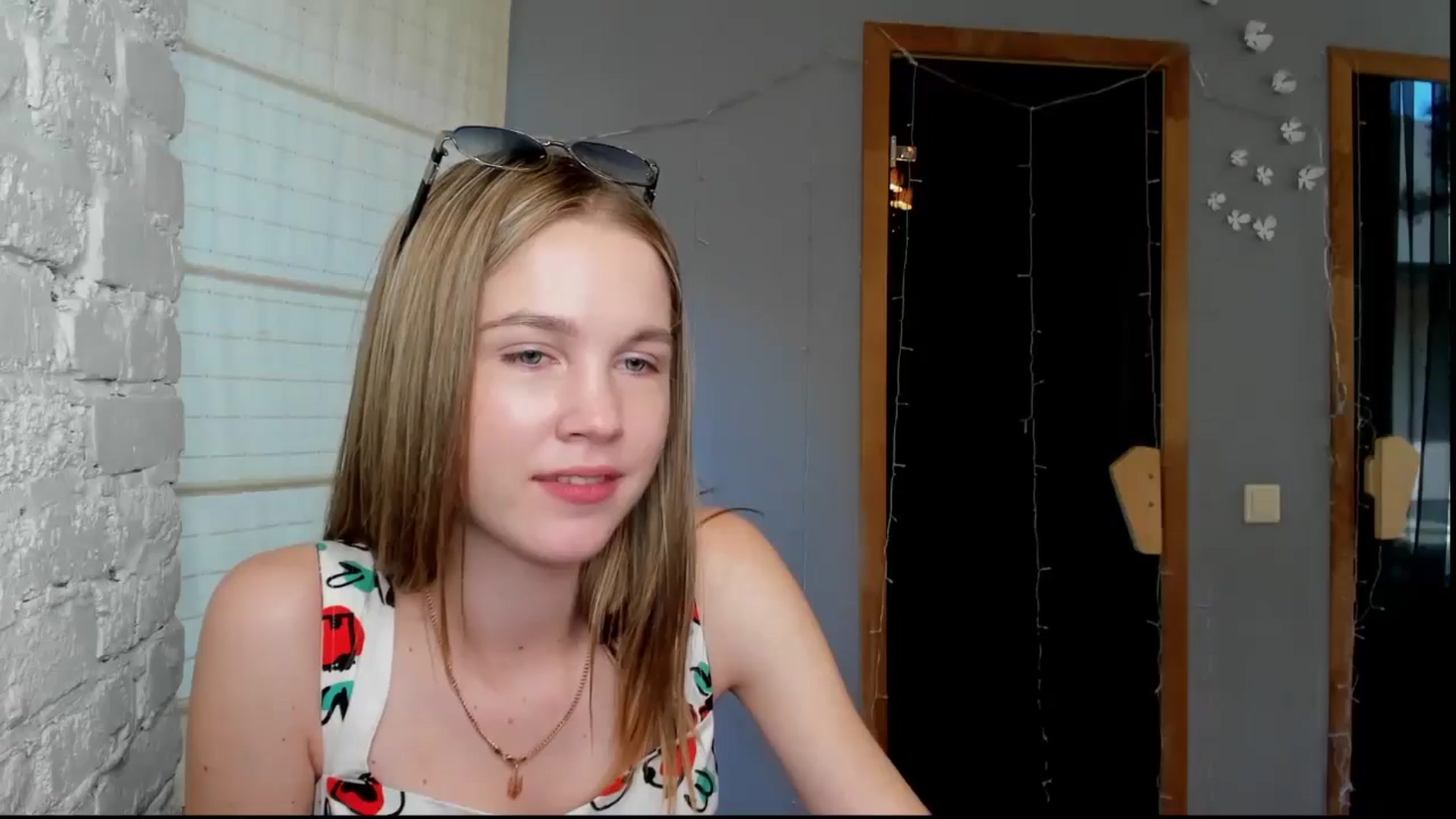 Gallery image thumbnail from Kate_Lewiss's myfreecams stream on, 06/03/2024, 09:20 image 12 of 20