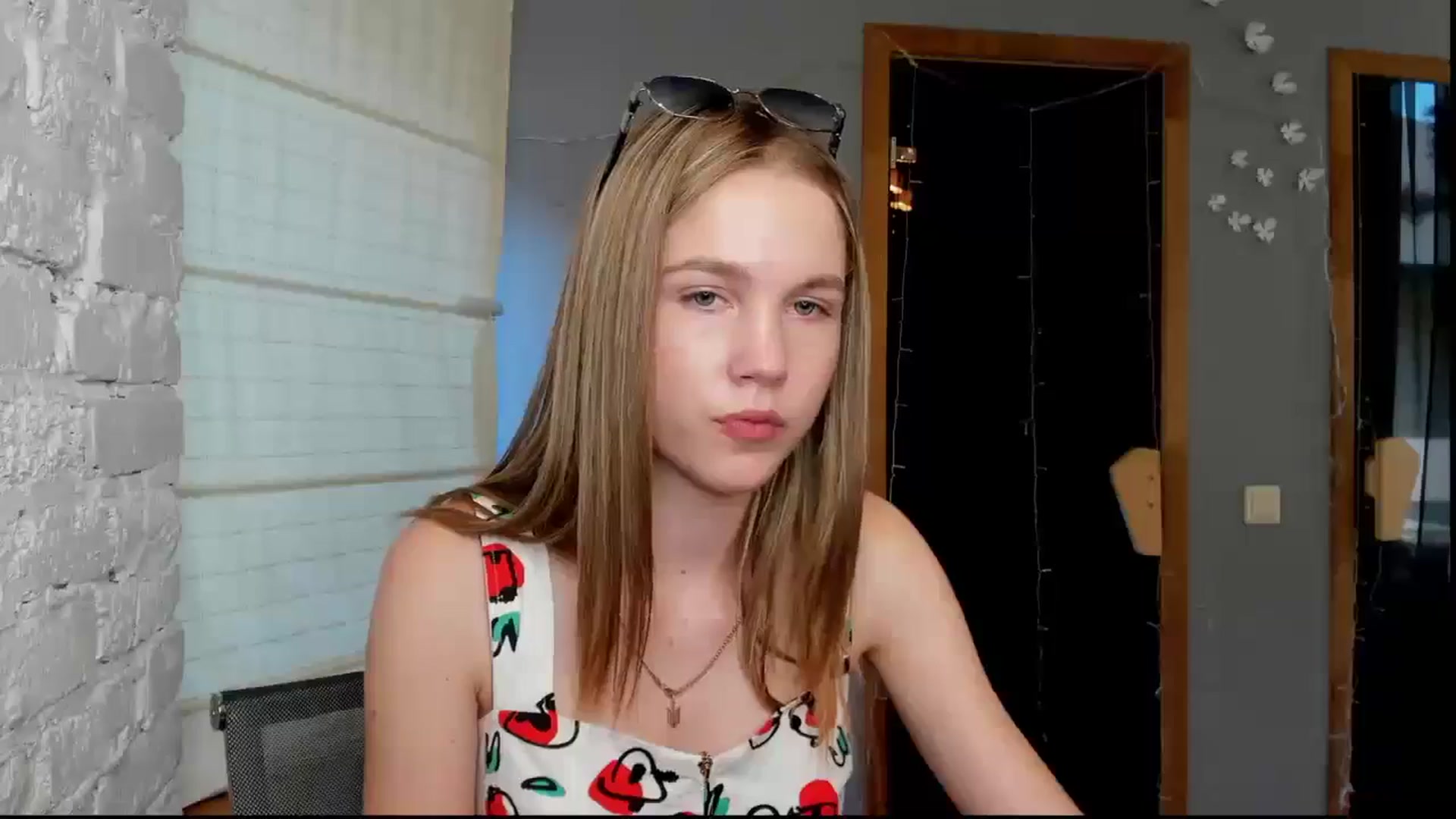 Gallery image thumbnail from Kate_Lewiss's myfreecams stream on, 06/03/2024, 09:20 image 16 of 20
