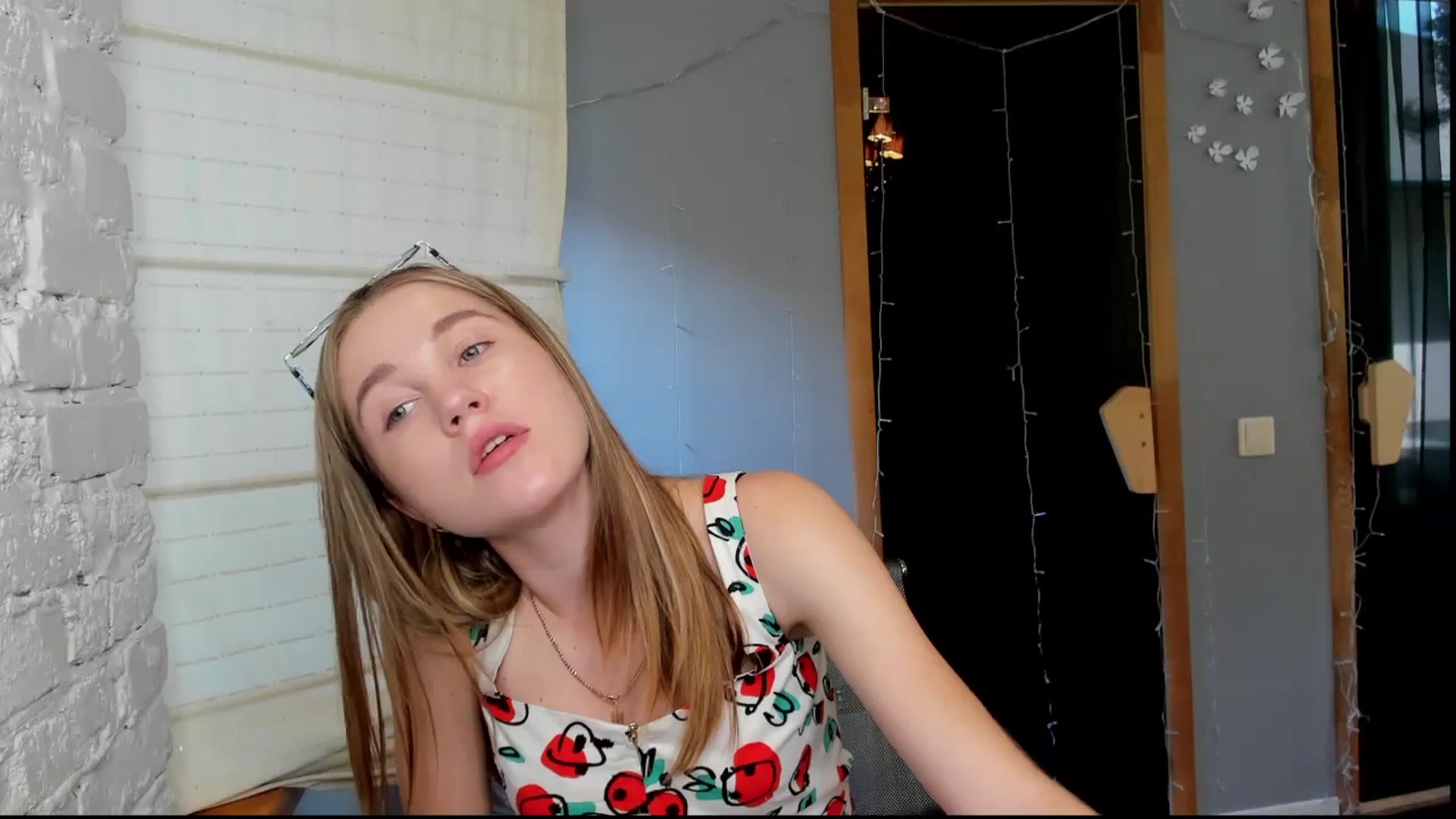 Gallery image thumbnail from Kate_Lewiss's myfreecams stream on, 06/03/2024, 11:05 image 3 of 20