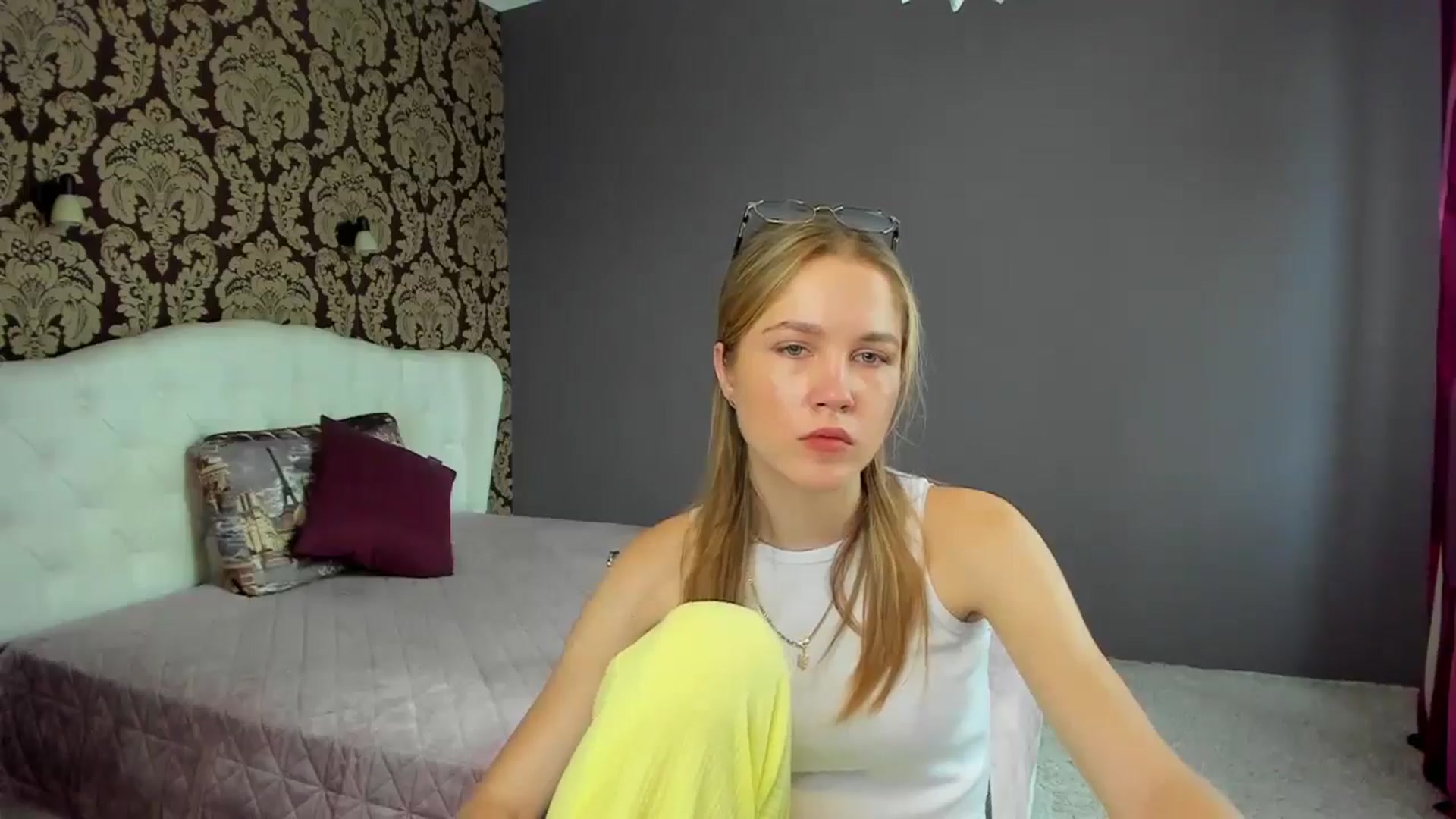 Gallery image thumbnail from Kate_Lewiss's myfreecams stream on, 06/04/2024, 06:02 image 11 of 20