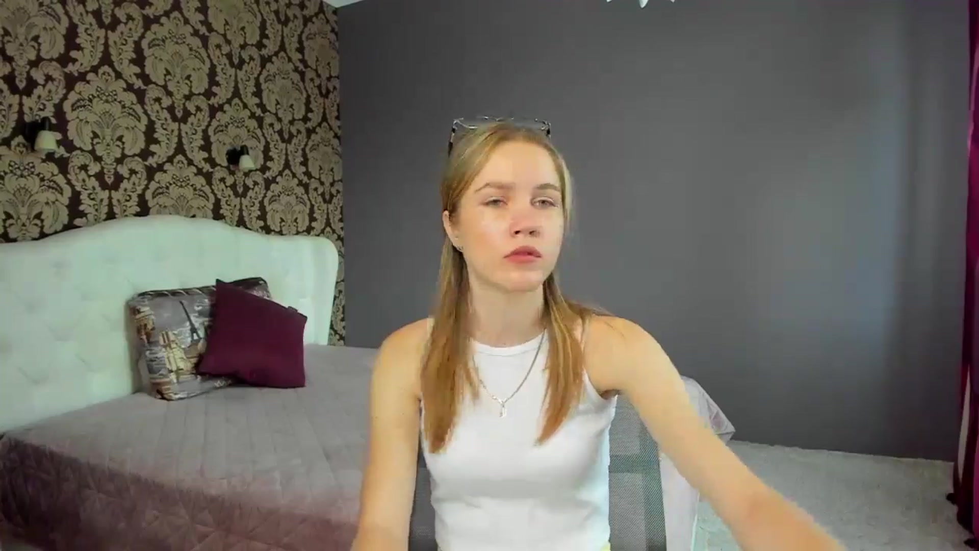 Gallery image thumbnail from Kate_Lewiss's myfreecams stream on, 06/04/2024, 06:02 image 3 of 20
