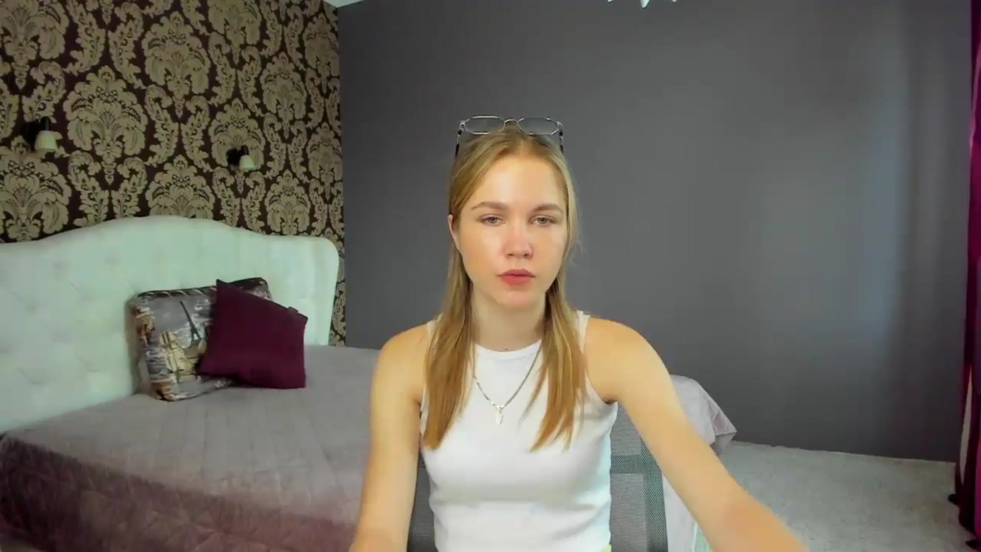 Gallery image thumbnail from Kate_Lewiss's myfreecams stream on, 06/04/2024, 06:02 image 4 of 20