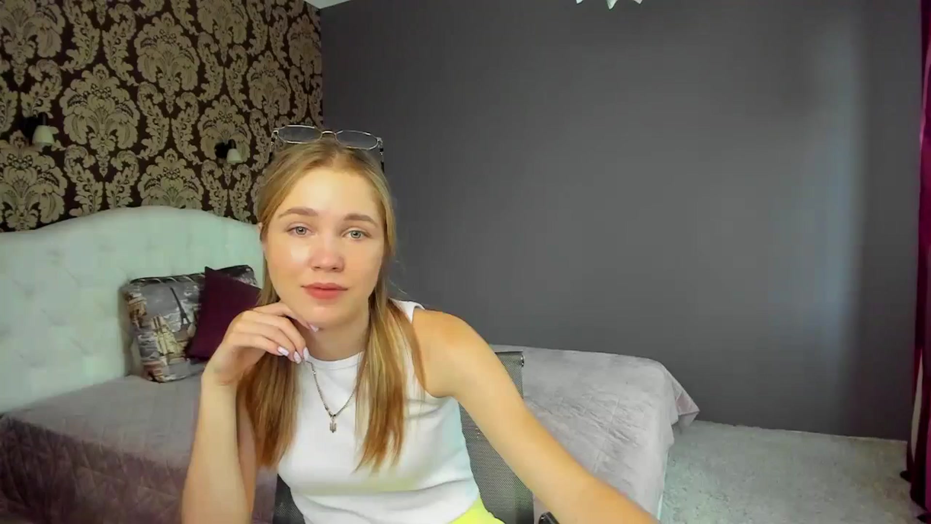 Gallery image thumbnail from Kate_Lewiss's myfreecams stream on, 06/04/2024, 06:50 image 3 of 20