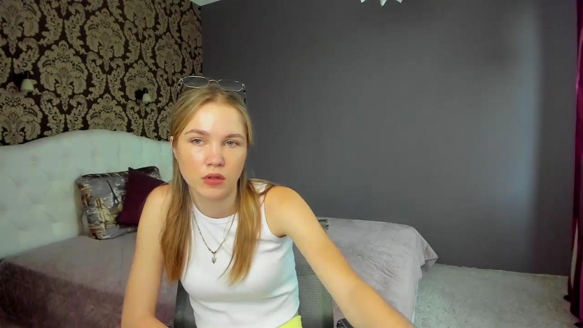 Gallery image thumbnail from Kate_Lewiss's myfreecams stream on, 06/04/2024, 06:50 image 15 of 20