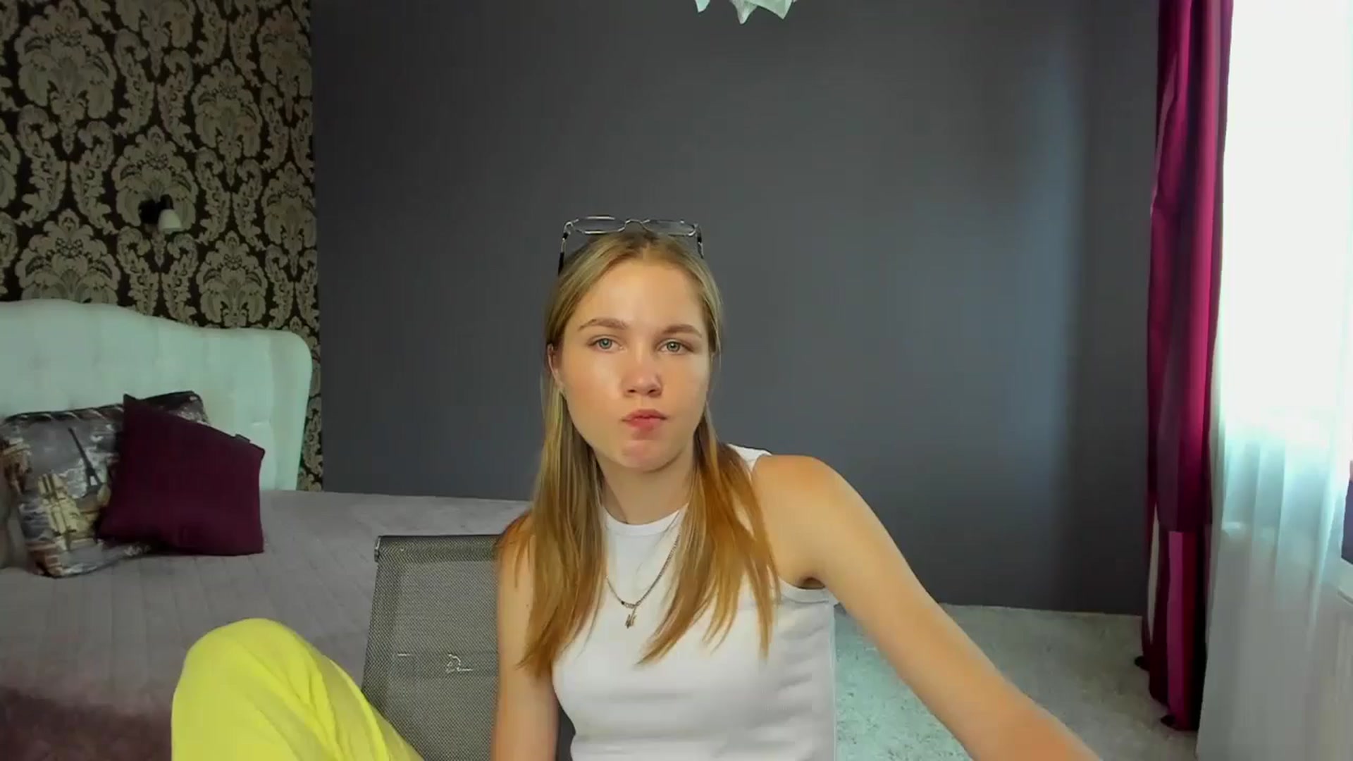 Gallery image thumbnail from Kate_Lewiss's myfreecams stream on, 06/04/2024, 09:21 image 9 of 20
