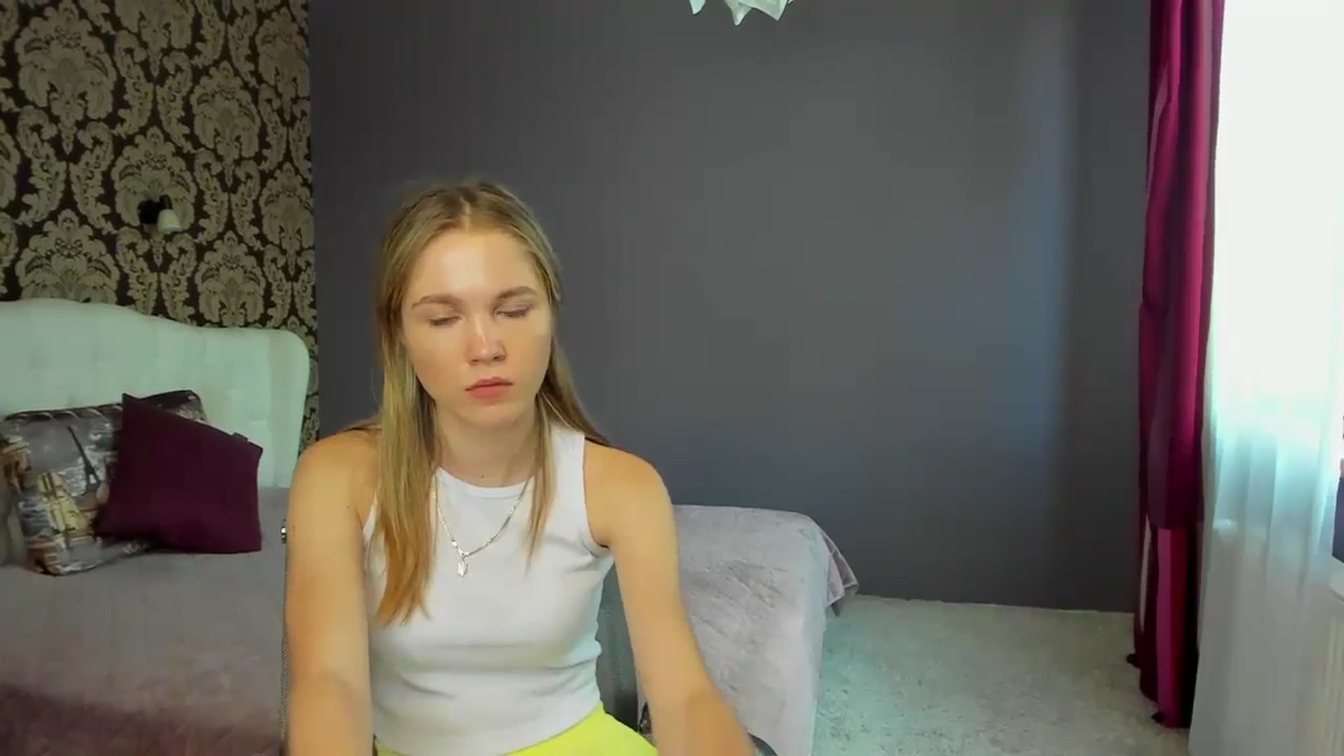 Gallery image thumbnail from Kate_Lewiss's myfreecams stream on, 06/04/2024, 09:55 image 15 of 20
