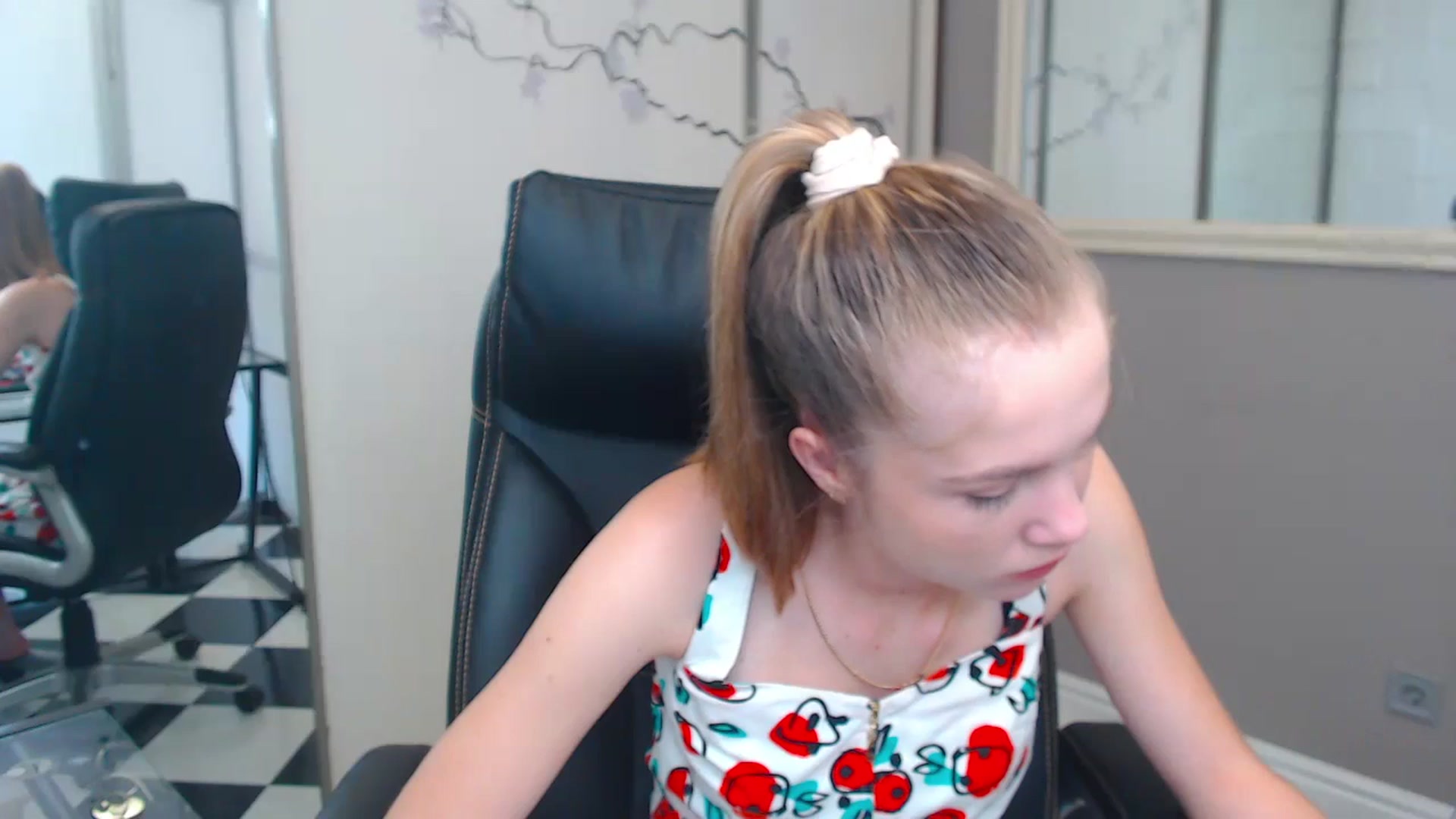 Gallery image thumbnail from Kate_Lewiss's myfreecams stream on, 06/05/2024, 06:47 image 12 of 20