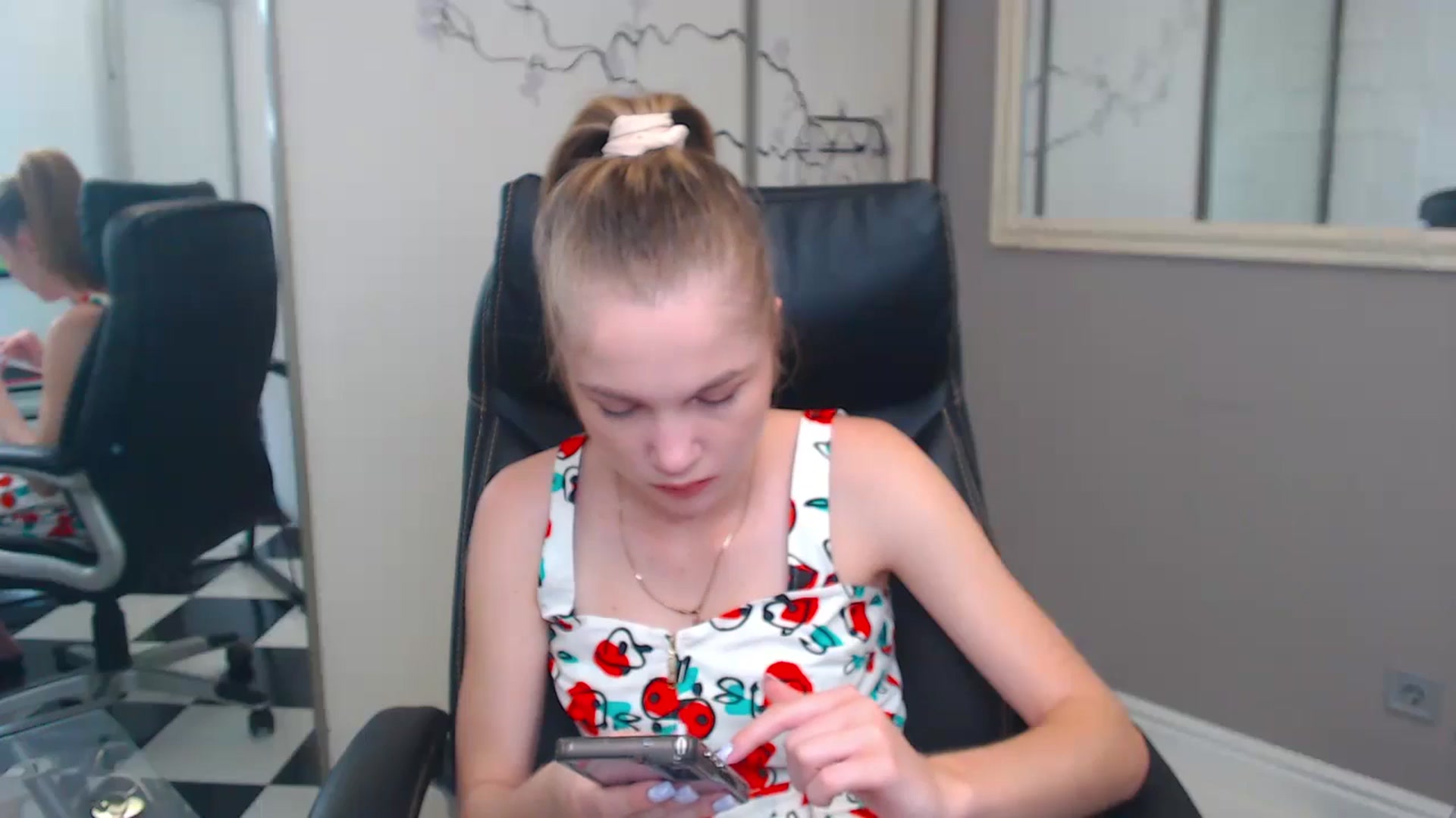 Gallery image thumbnail from Kate_Lewiss's myfreecams stream on, 06/05/2024, 06:47 image 3 of 20