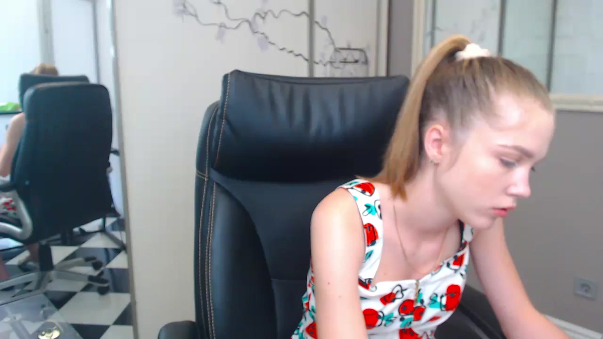 Gallery image thumbnail from Kate_Lewiss's myfreecams stream on, 06/05/2024, 07:08 image 16 of 20