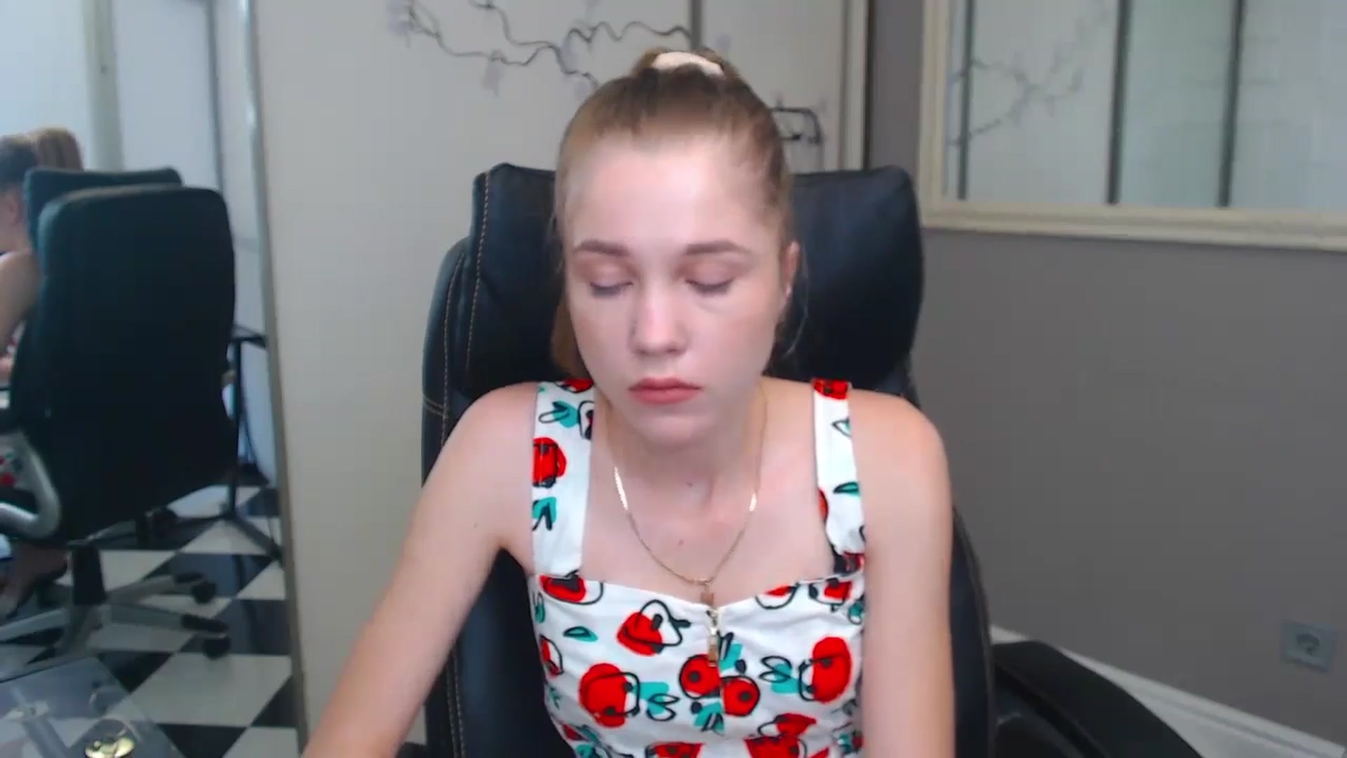 Gallery image thumbnail from Kate_Lewiss's myfreecams stream on, 06/05/2024, 07:08 image 7 of 20