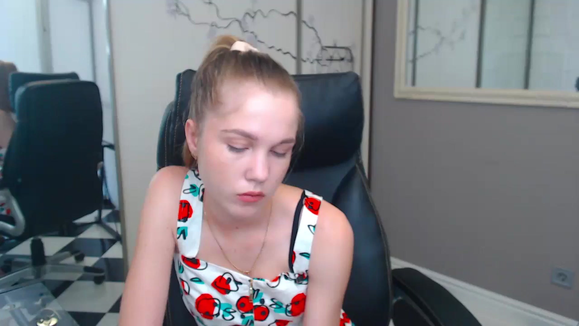 Gallery image thumbnail from Kate_Lewiss's myfreecams stream on, 06/05/2024, 07:41 image 9 of 20